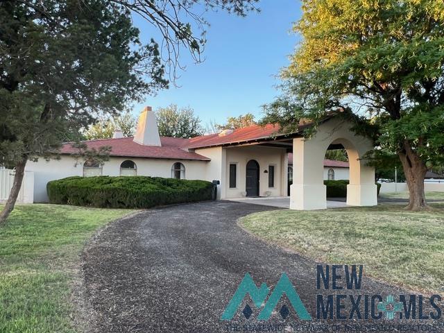 1111 W Country Club Road — photo