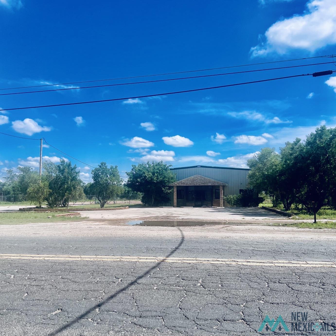 1225 W Bender Street — photo
