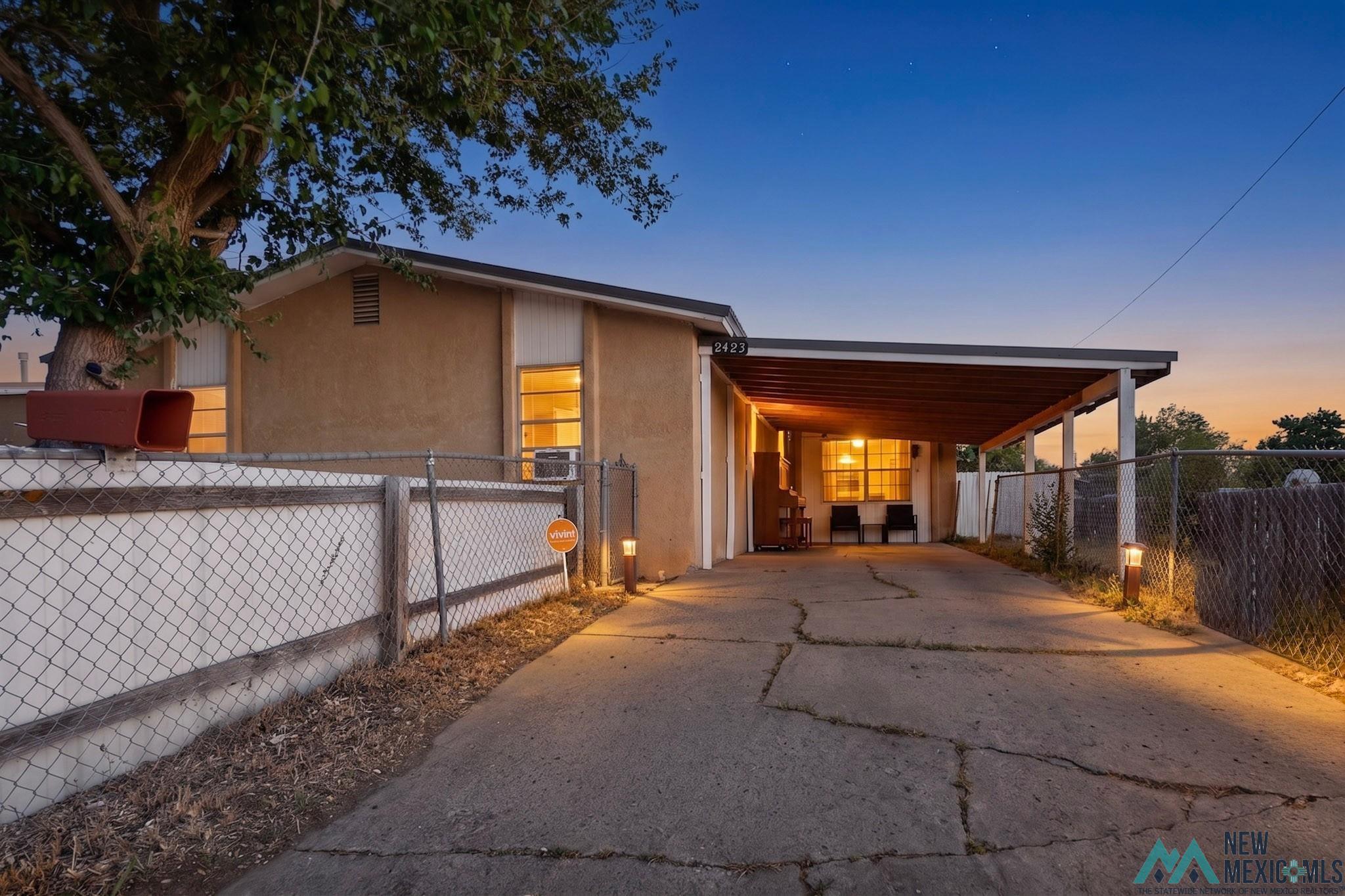 2423 Calle Bonita — photo