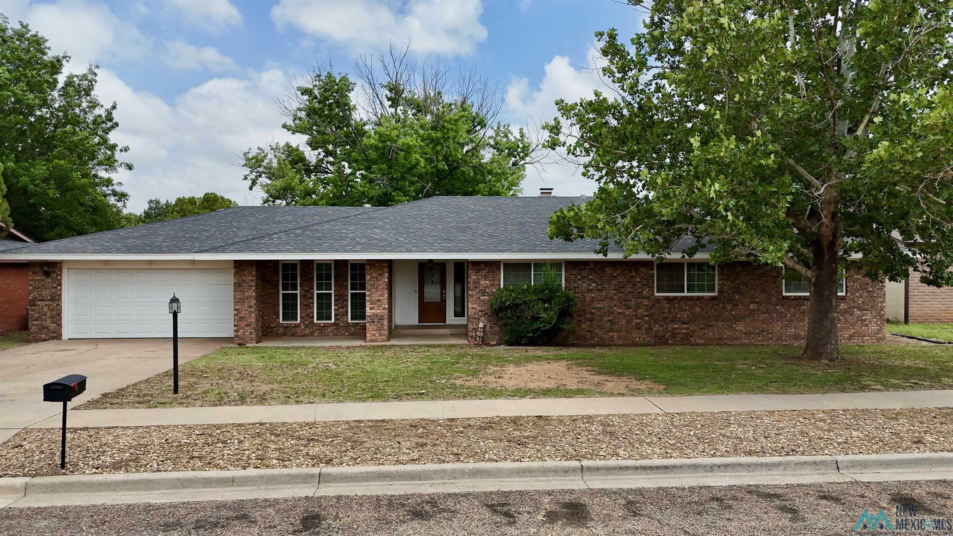 1716 Courtland Circle — photo