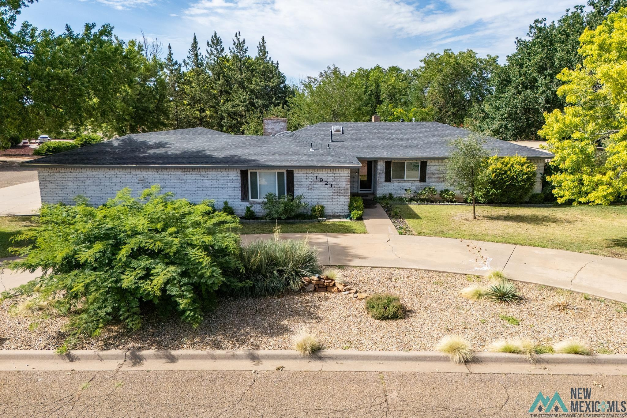 1921 Vivian Avenue — photo