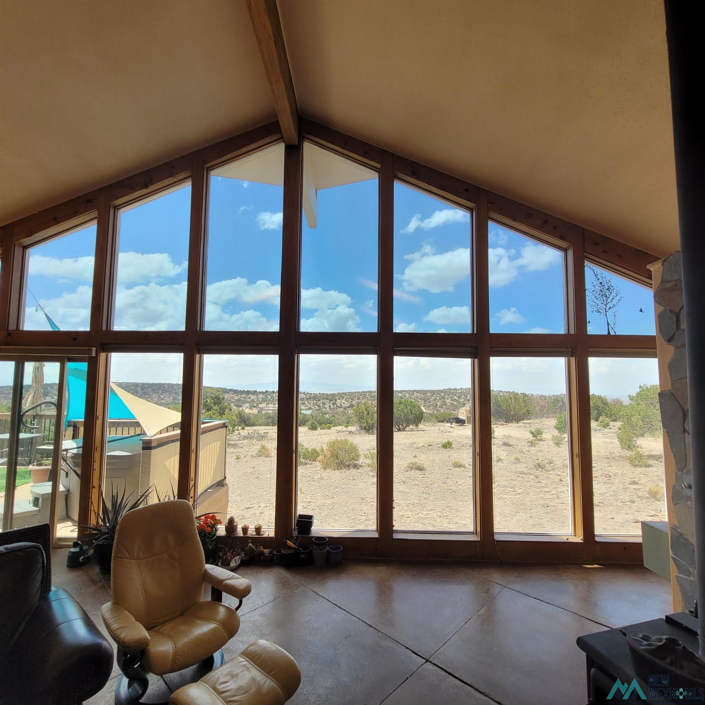 40 E Rock Springs Loop — photo