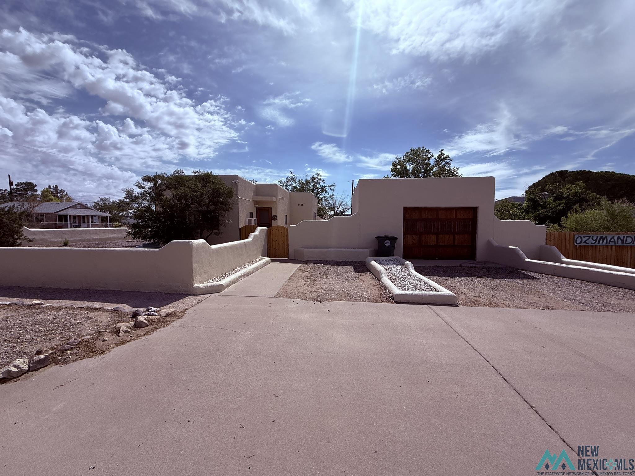 518 W 7th Street — photo