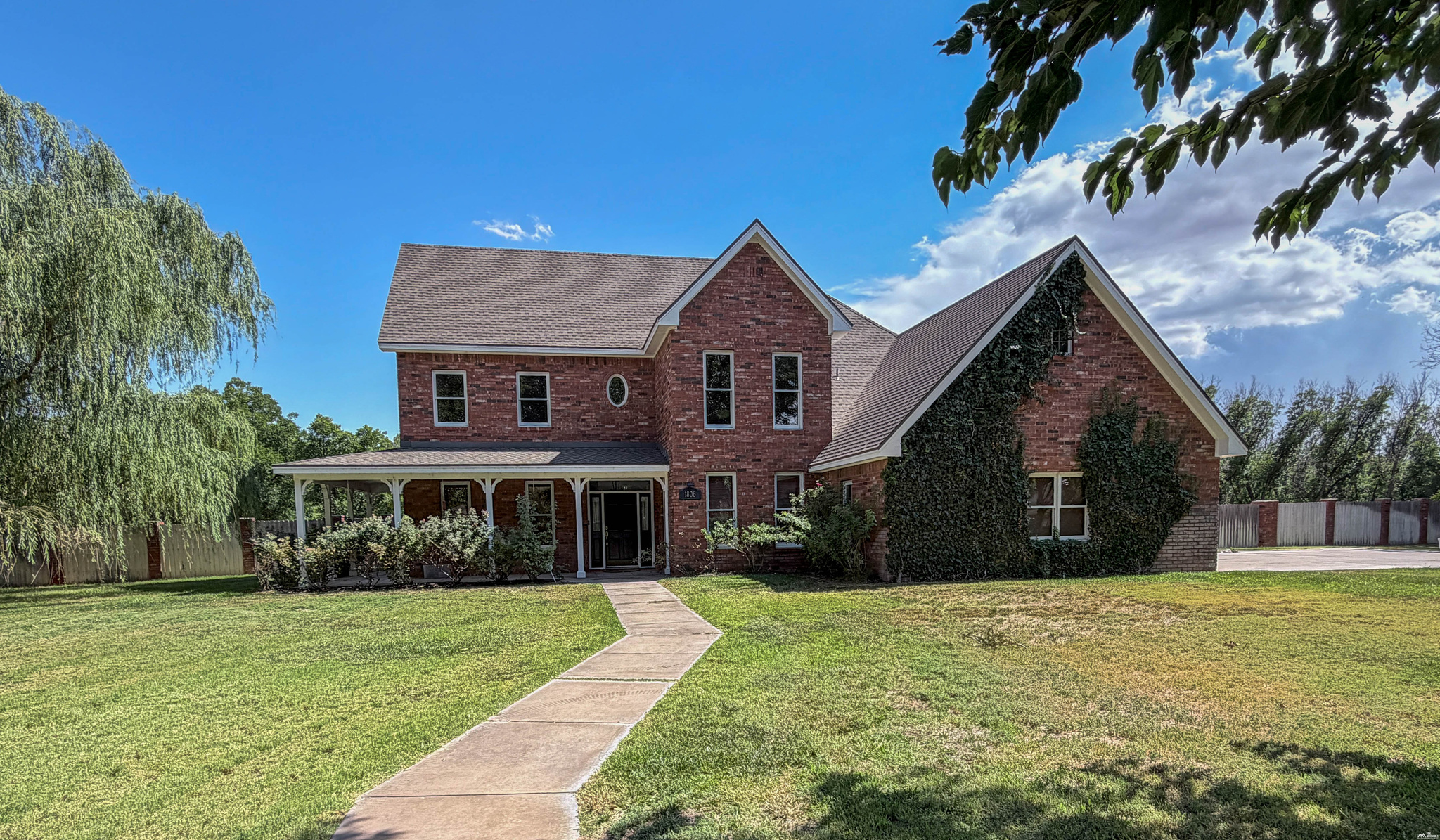 1806 Carolina Way — photo