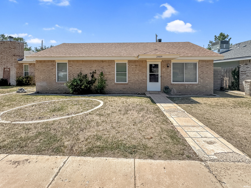2909 N Flamingo Dr — photo