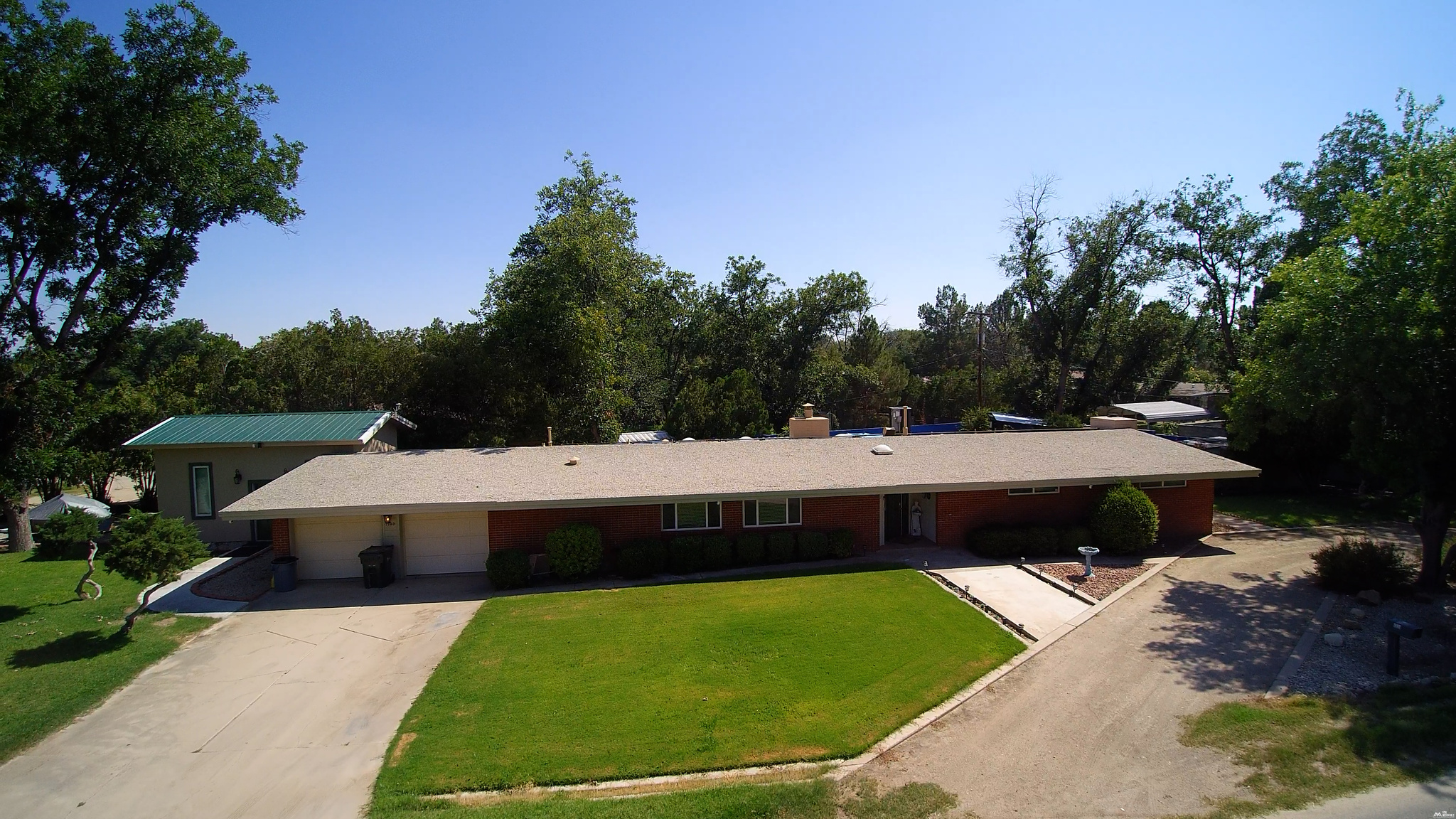 1103 Country Clu Cir — photo