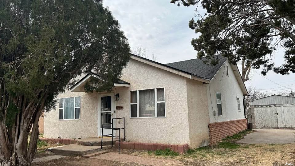 1404 S Ave B — photo