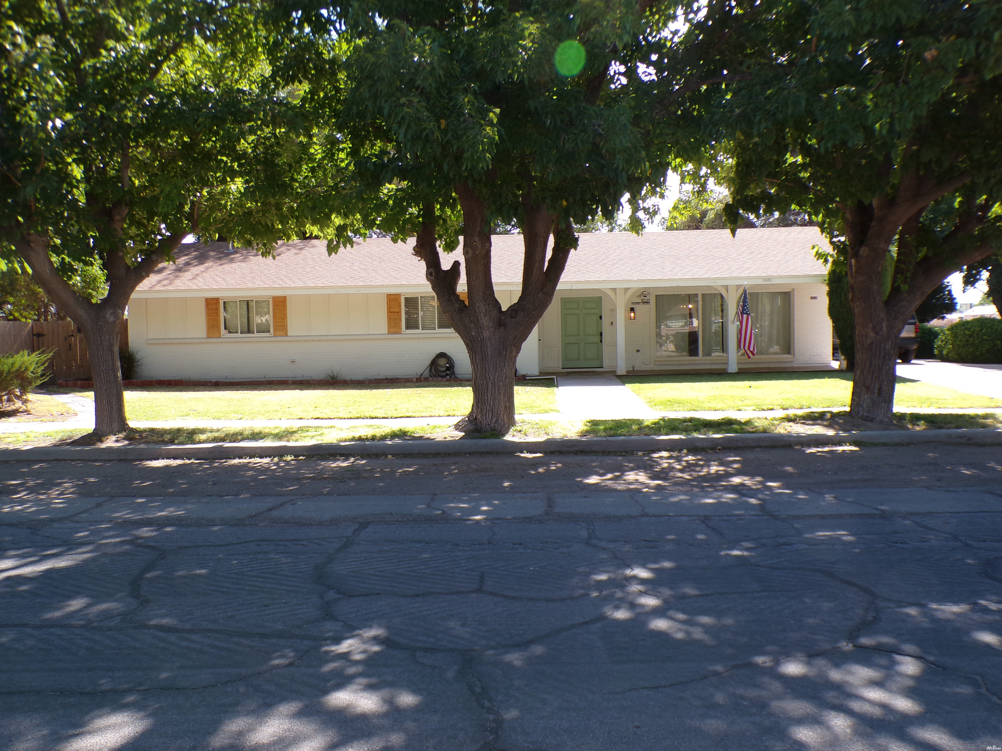 1021 Platinum Ave — photo