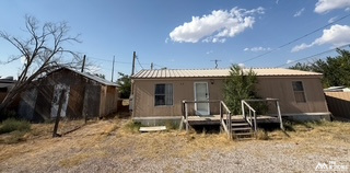 201 E Avenue a — photo
