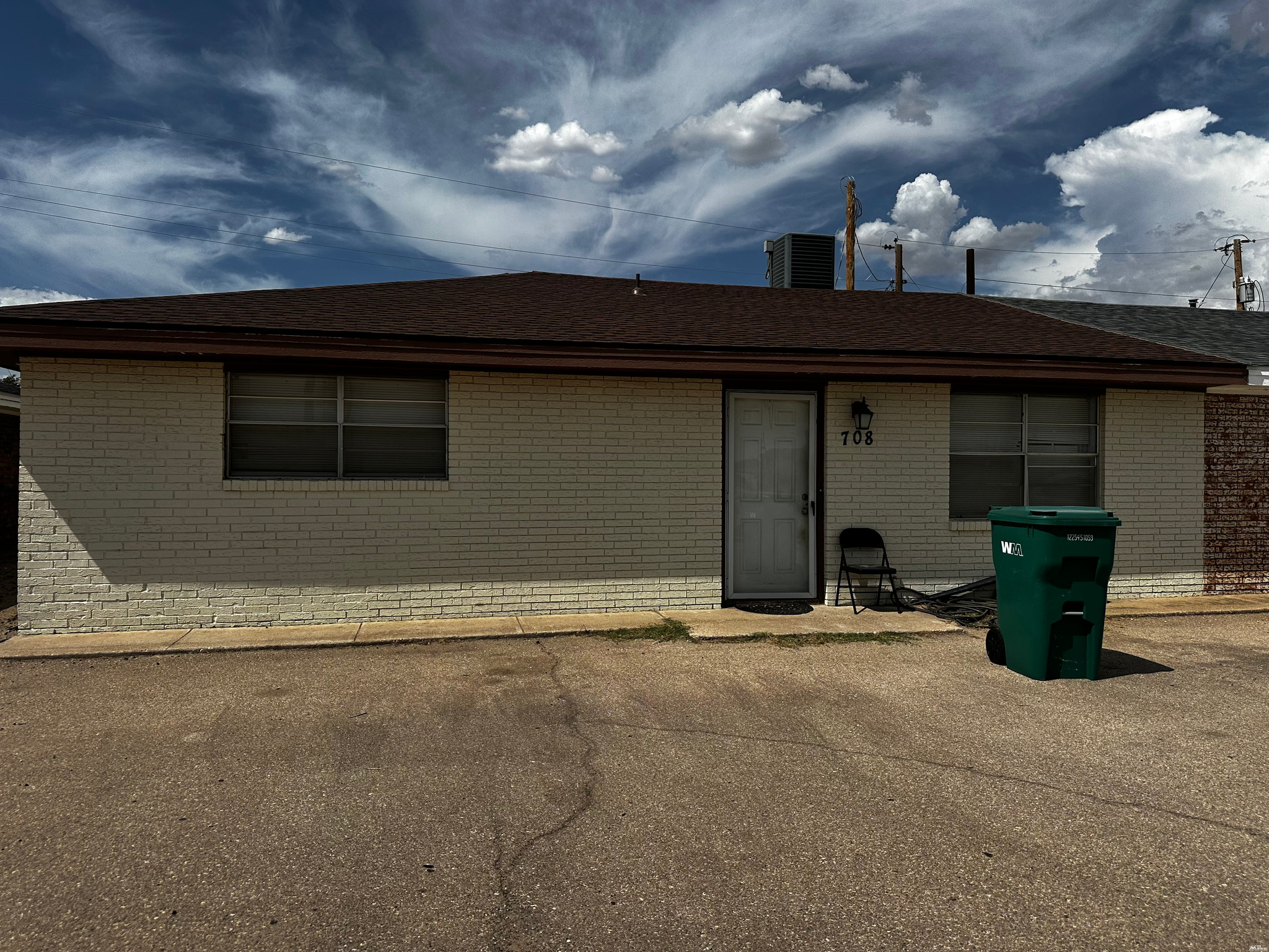 708 Sunset Dr — photo