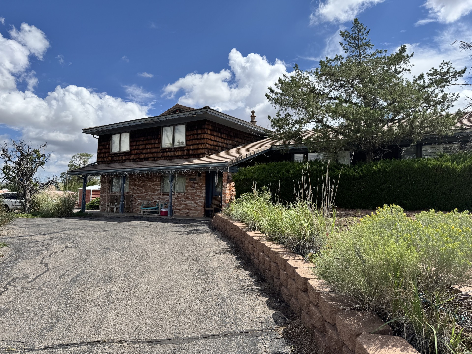 1711 S Cliff — photo