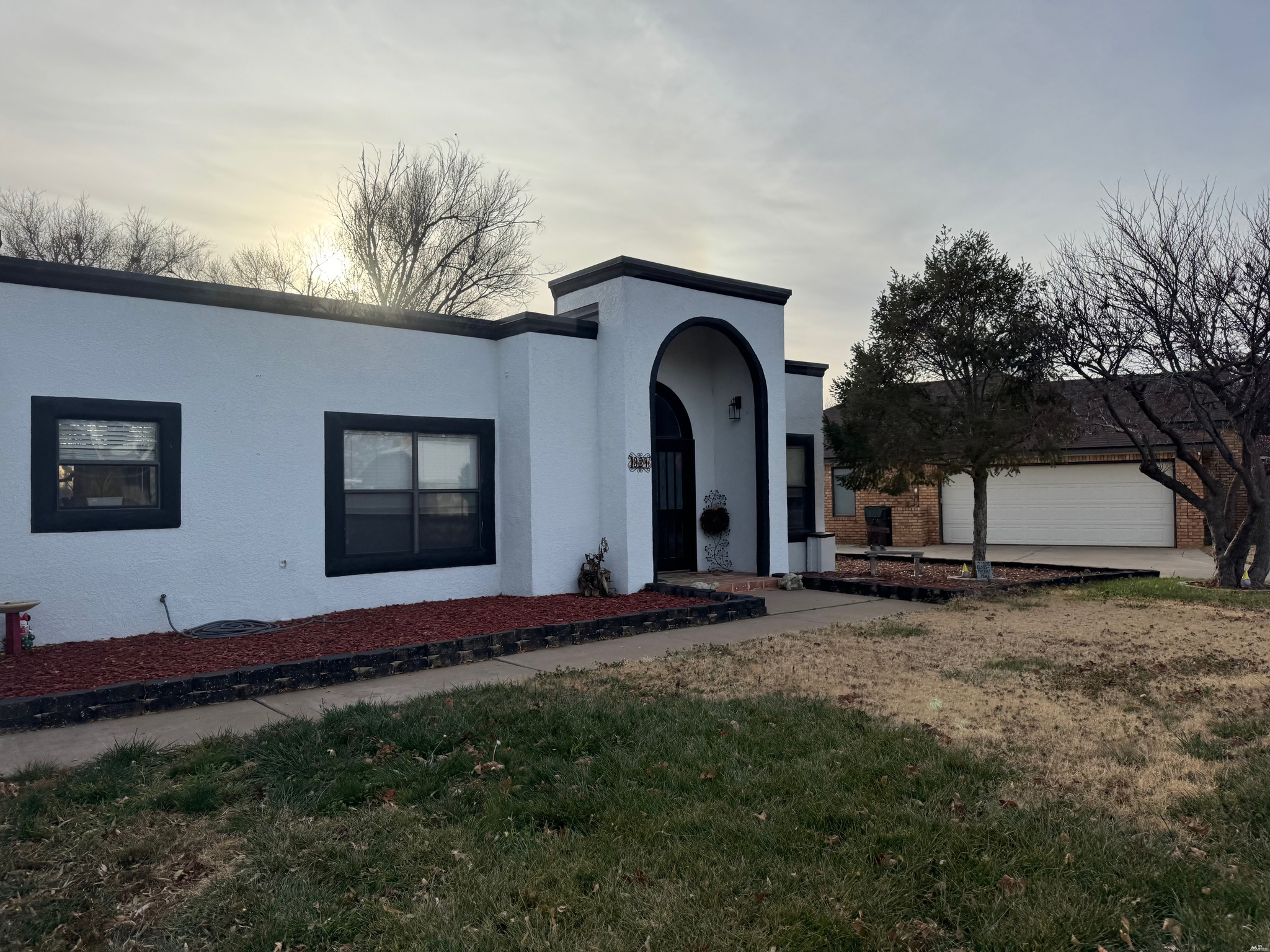 321 Diamondhead Dr — photo