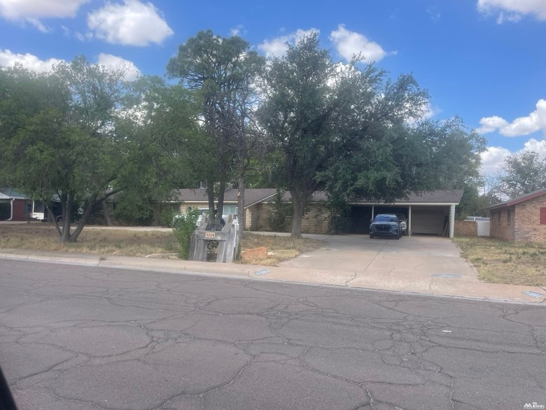 1004 Walker Drive — photo