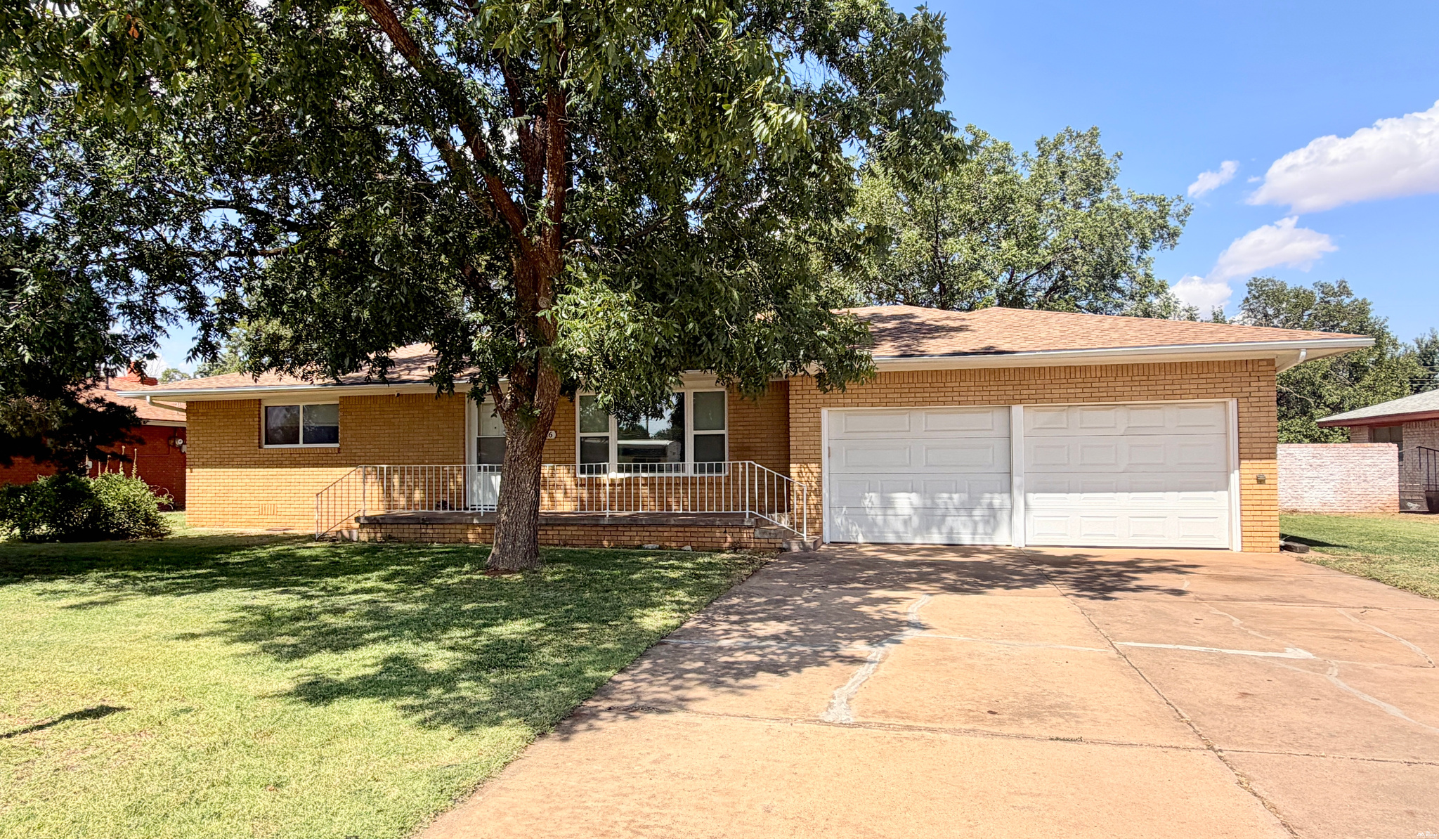1416 Claremont Terr — photo