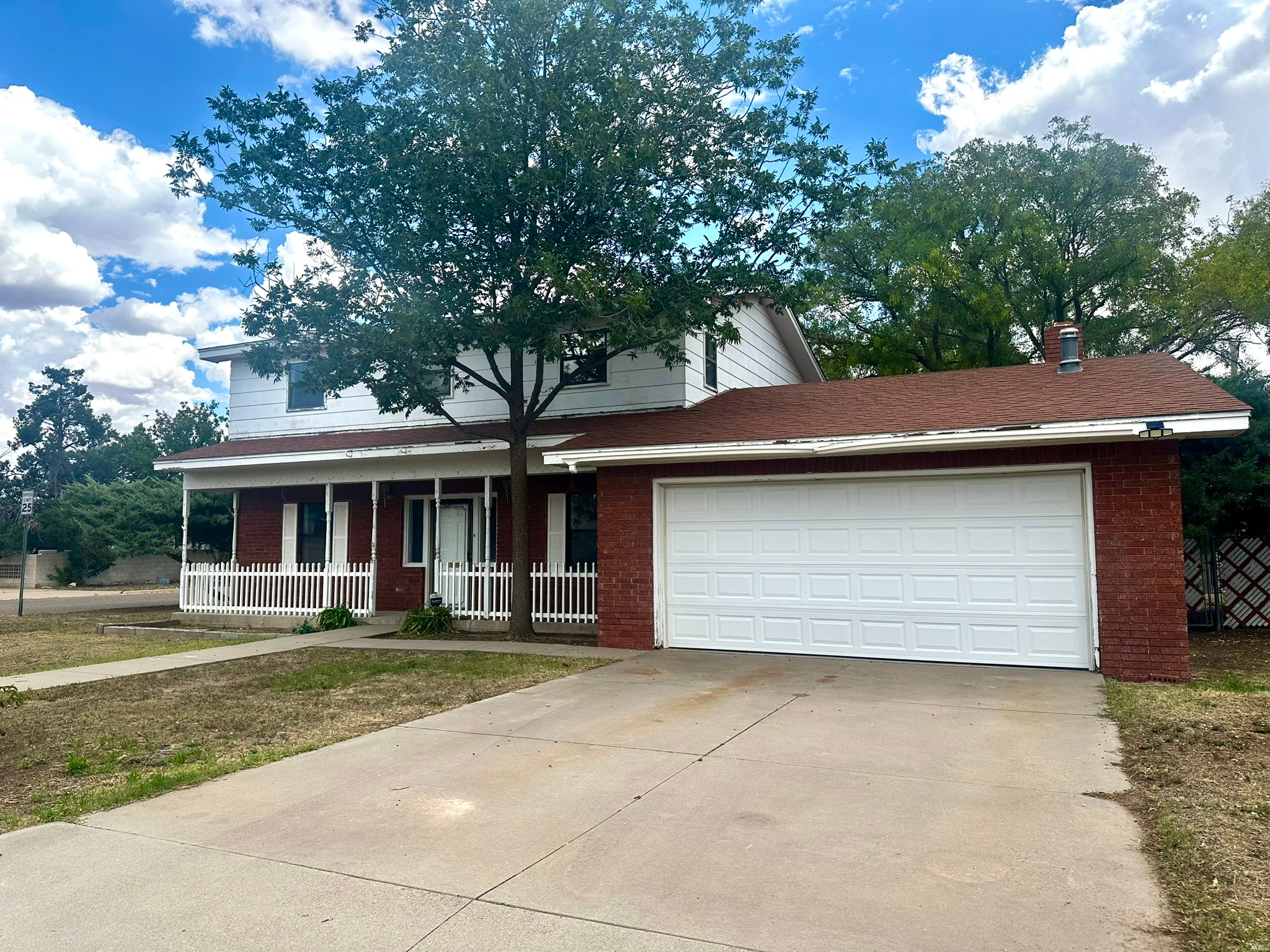 141 Yucca Dr — photo