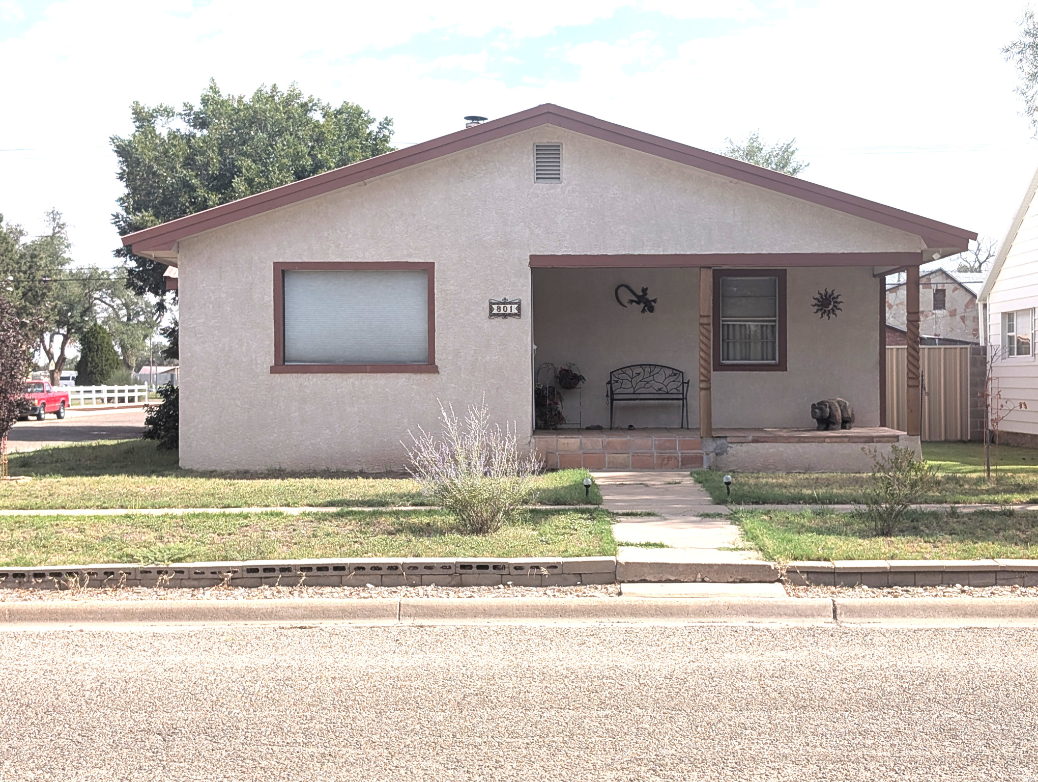 801 S Main Ave — photo