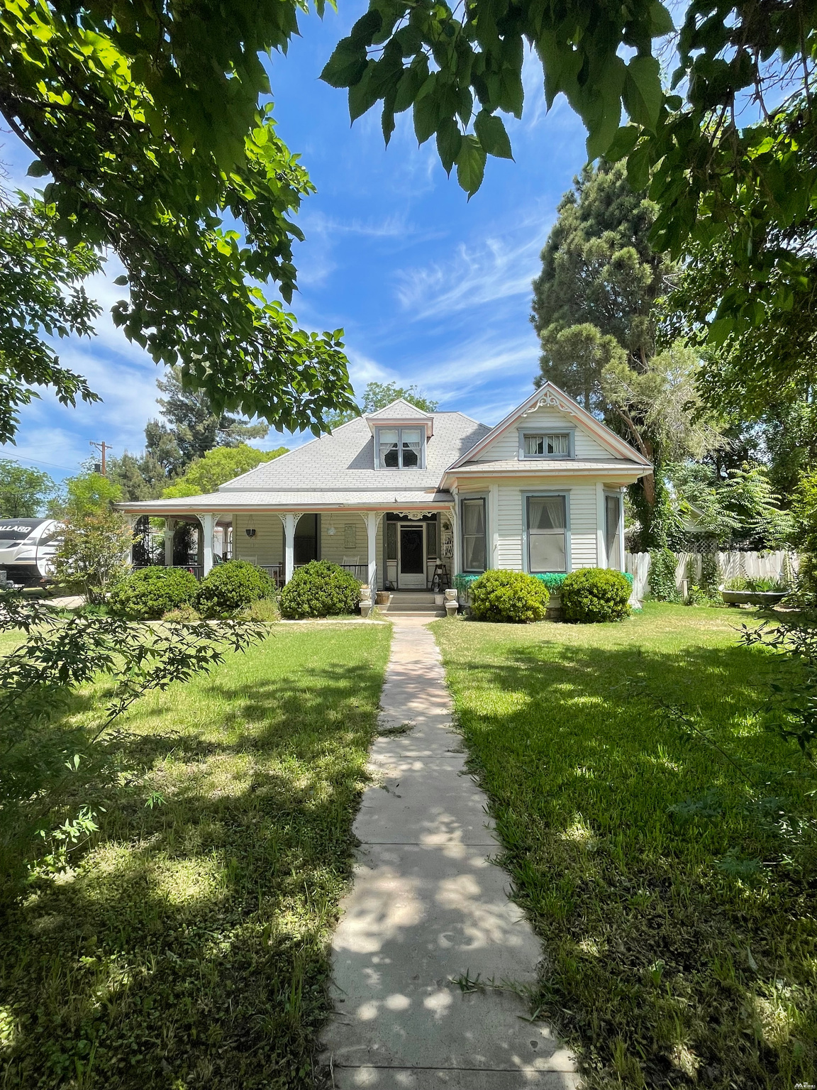 112 W Blodgett — photo