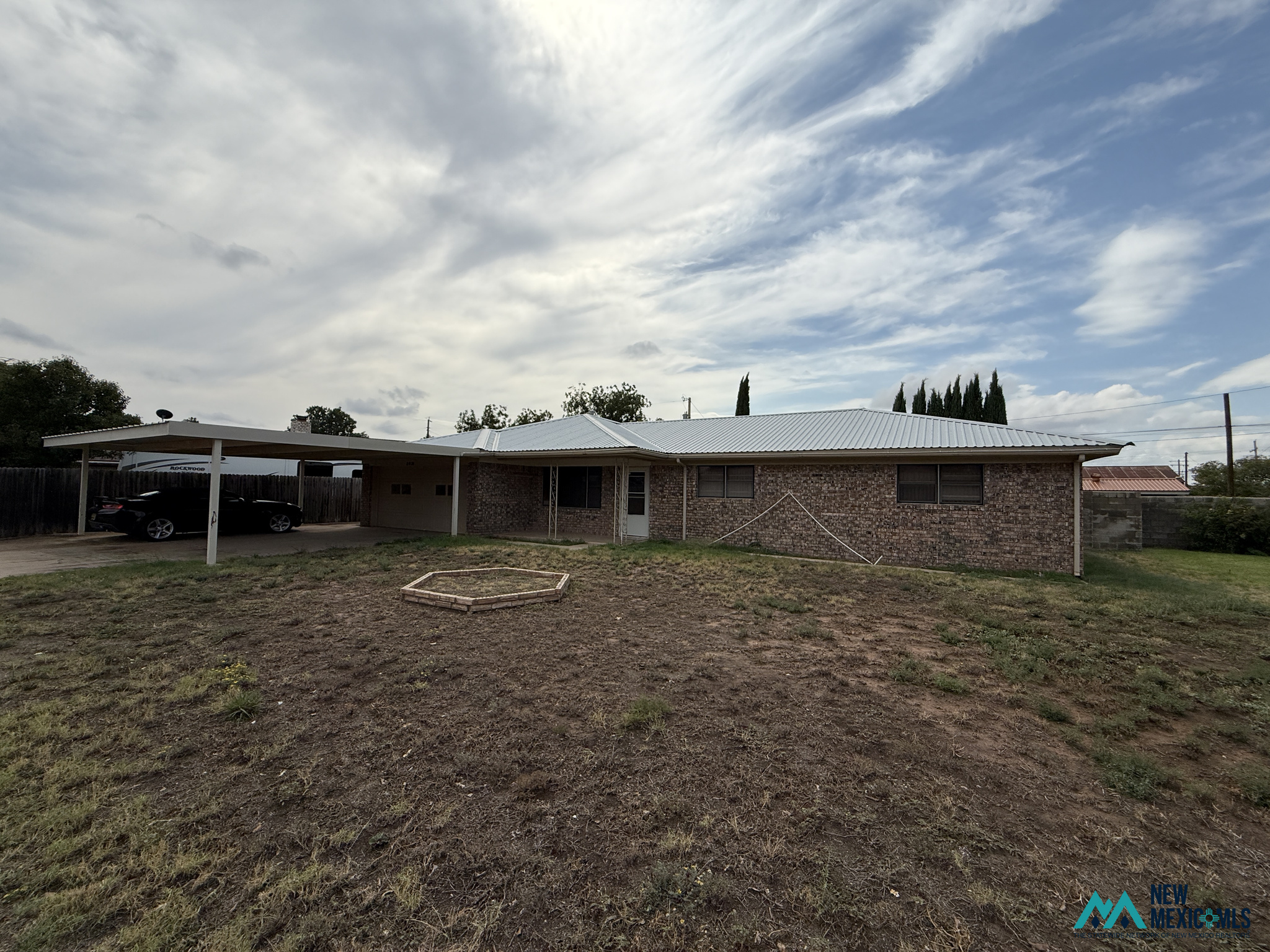 2621 Truman St — photo