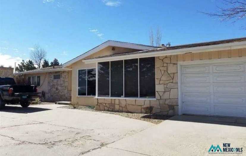 1502 Red Rock Dr — photo