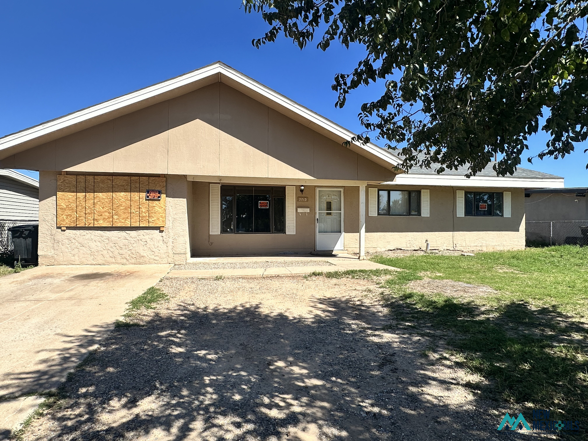 2713 Emerald Dr — photo