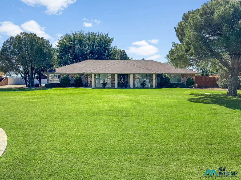 1203 W College Ln — photo