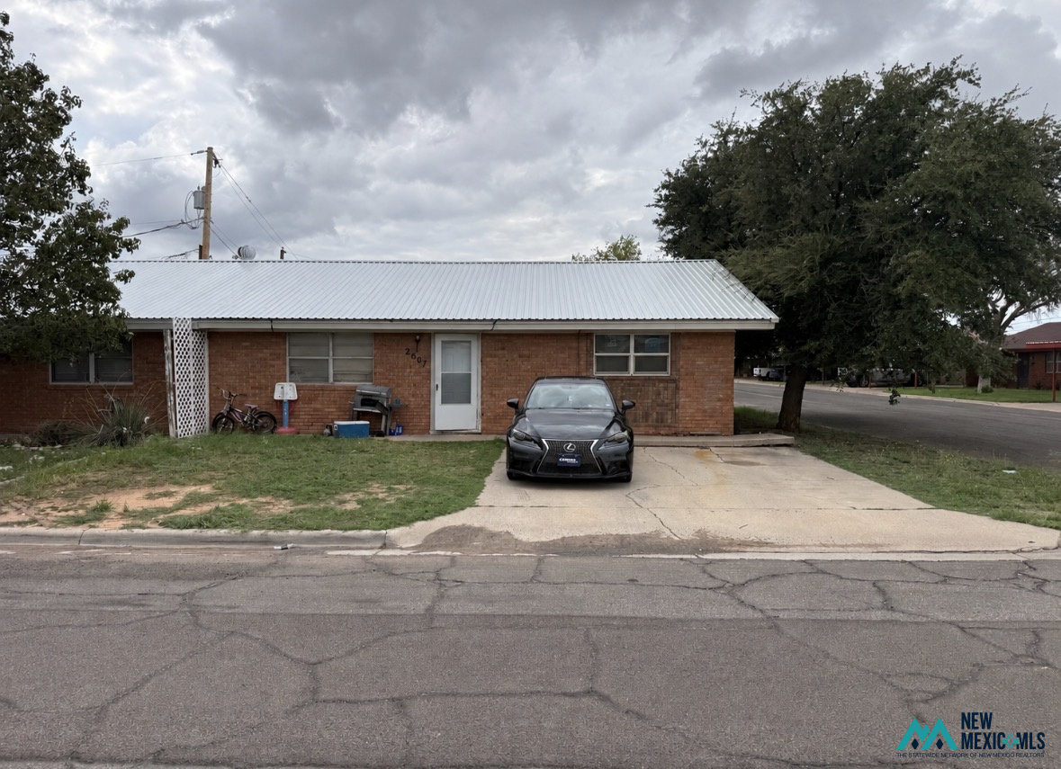 2607 Sunset Cir — photo