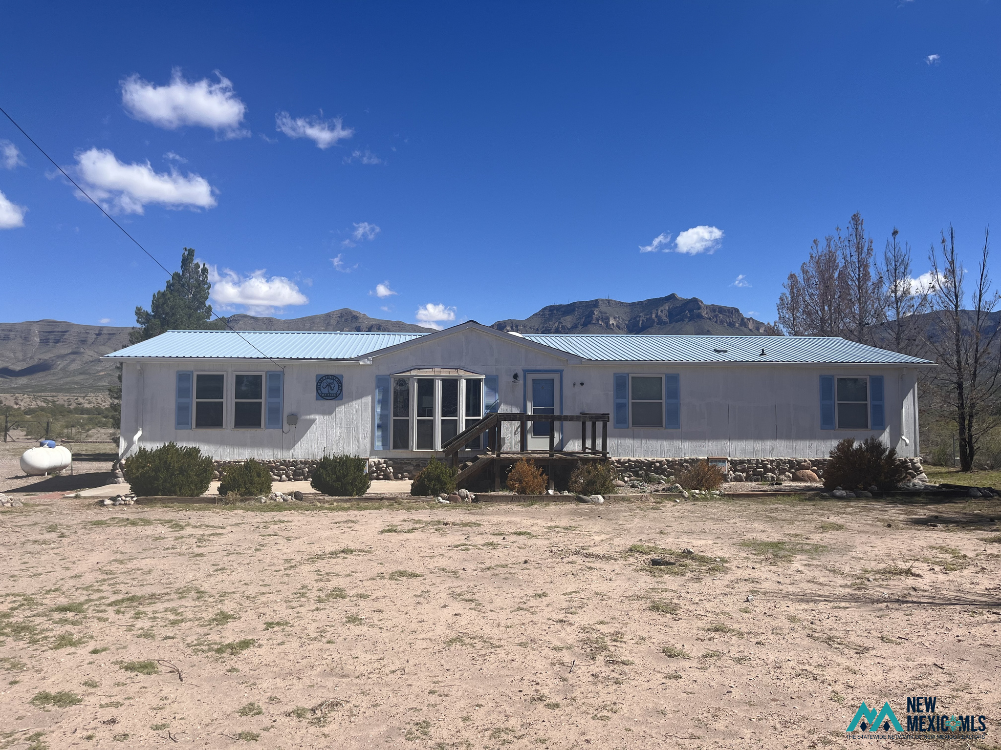 34 Lake Front Dr — photo