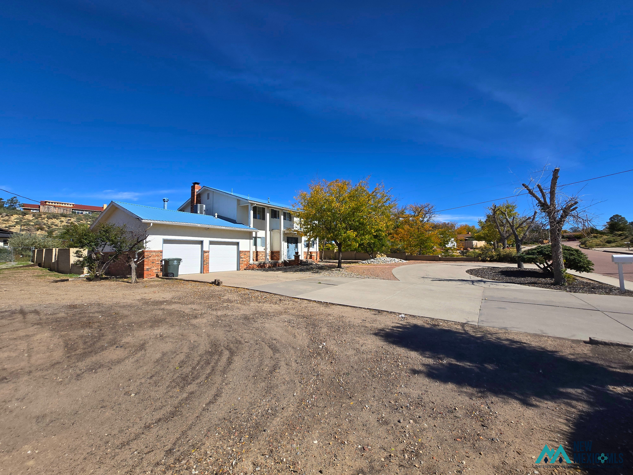 501 Canoncito Ave — photo