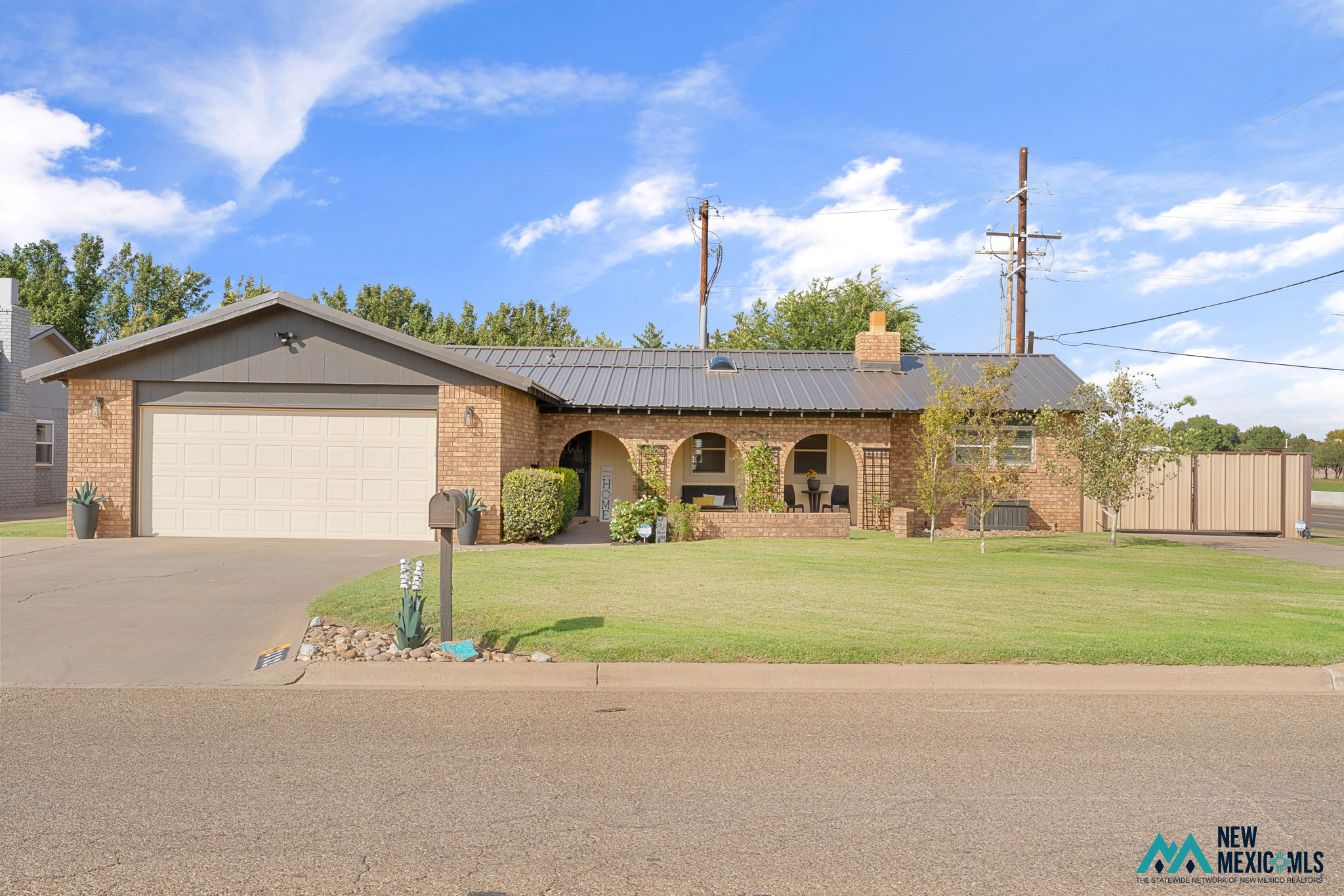 2132 Glenarm Dr — photo
