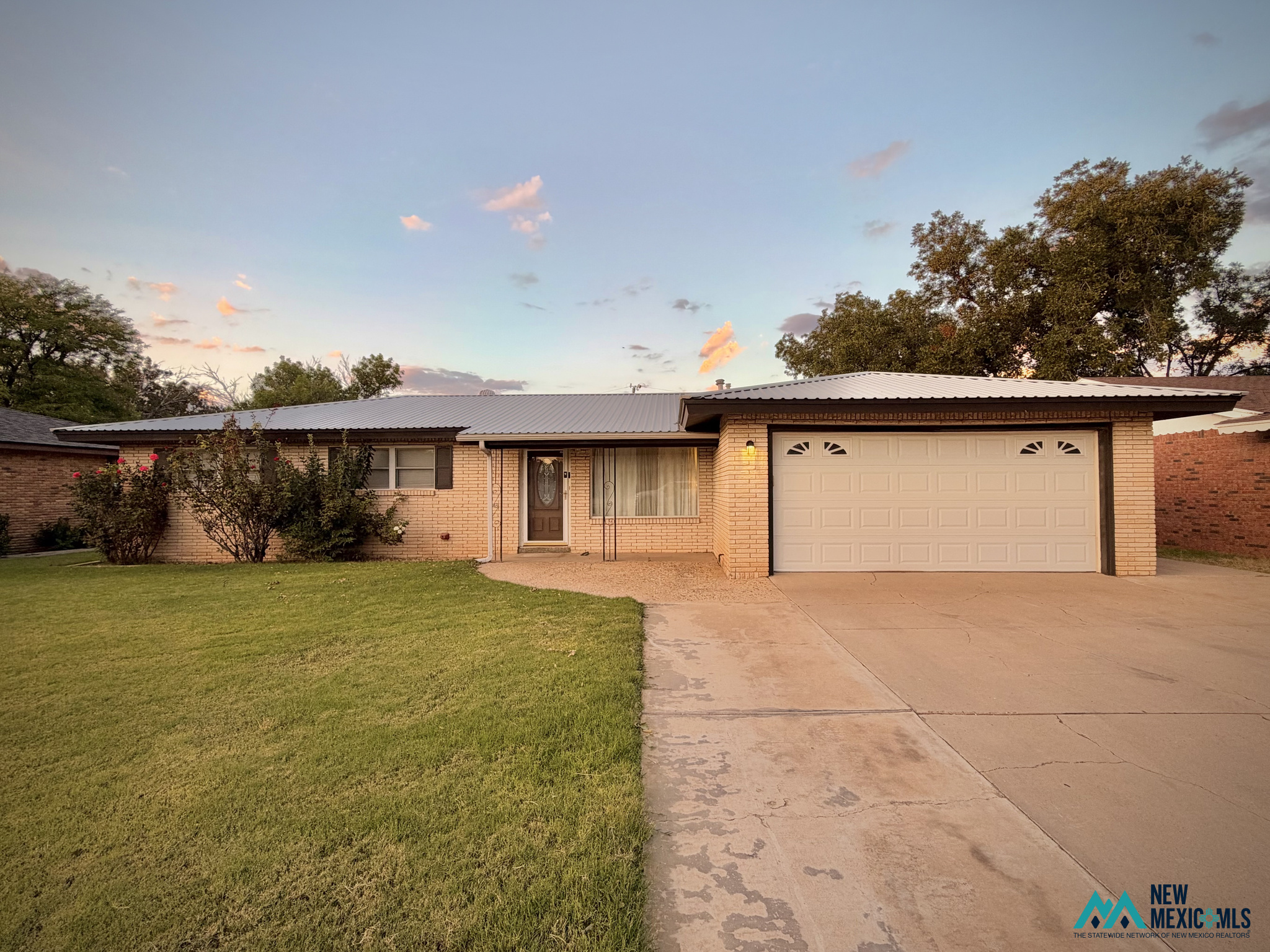 220 St Anne Pl — photo