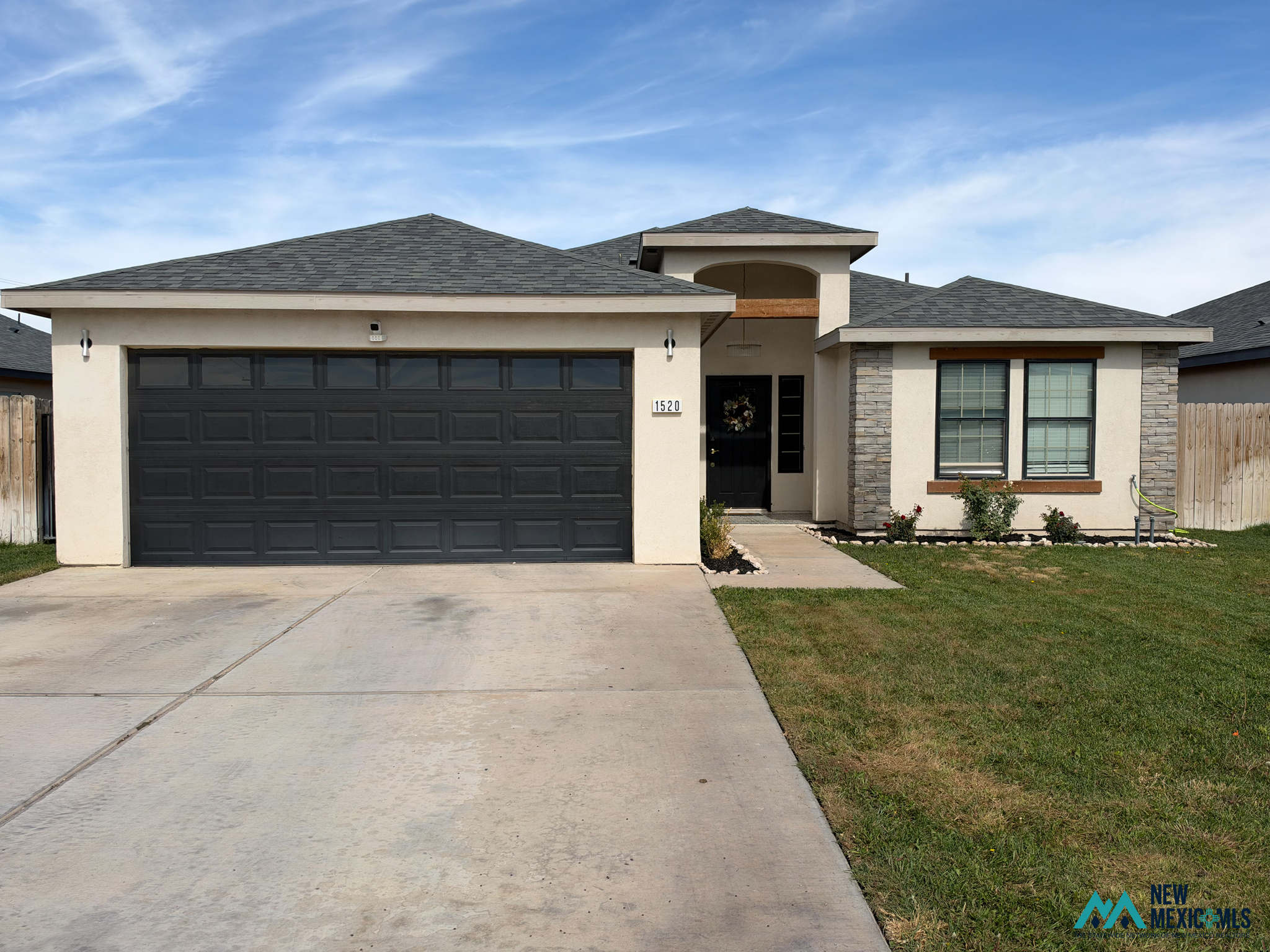 1520 W Honeysuckle Ct. — photo