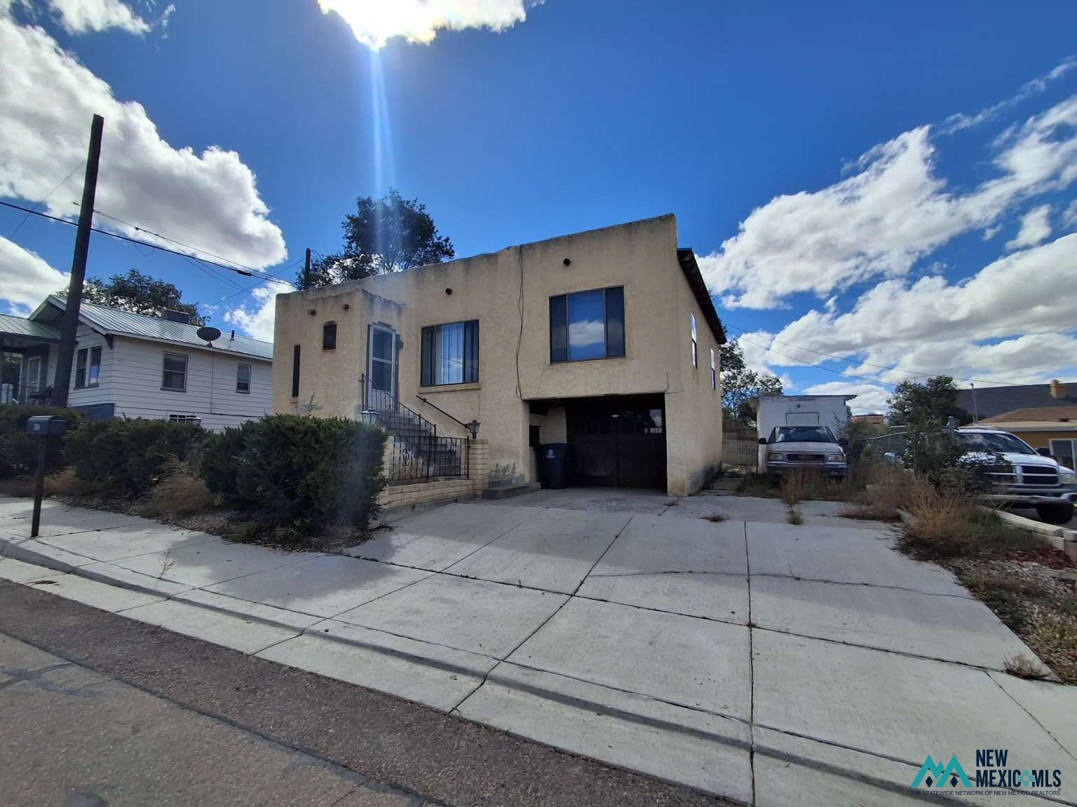 306 S Cliff Dr — photo