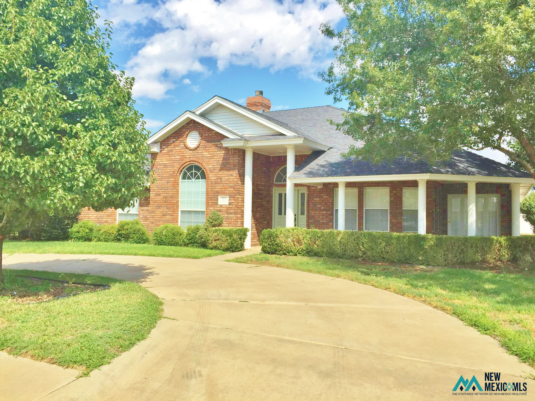 824 Jeanie Dr — photo