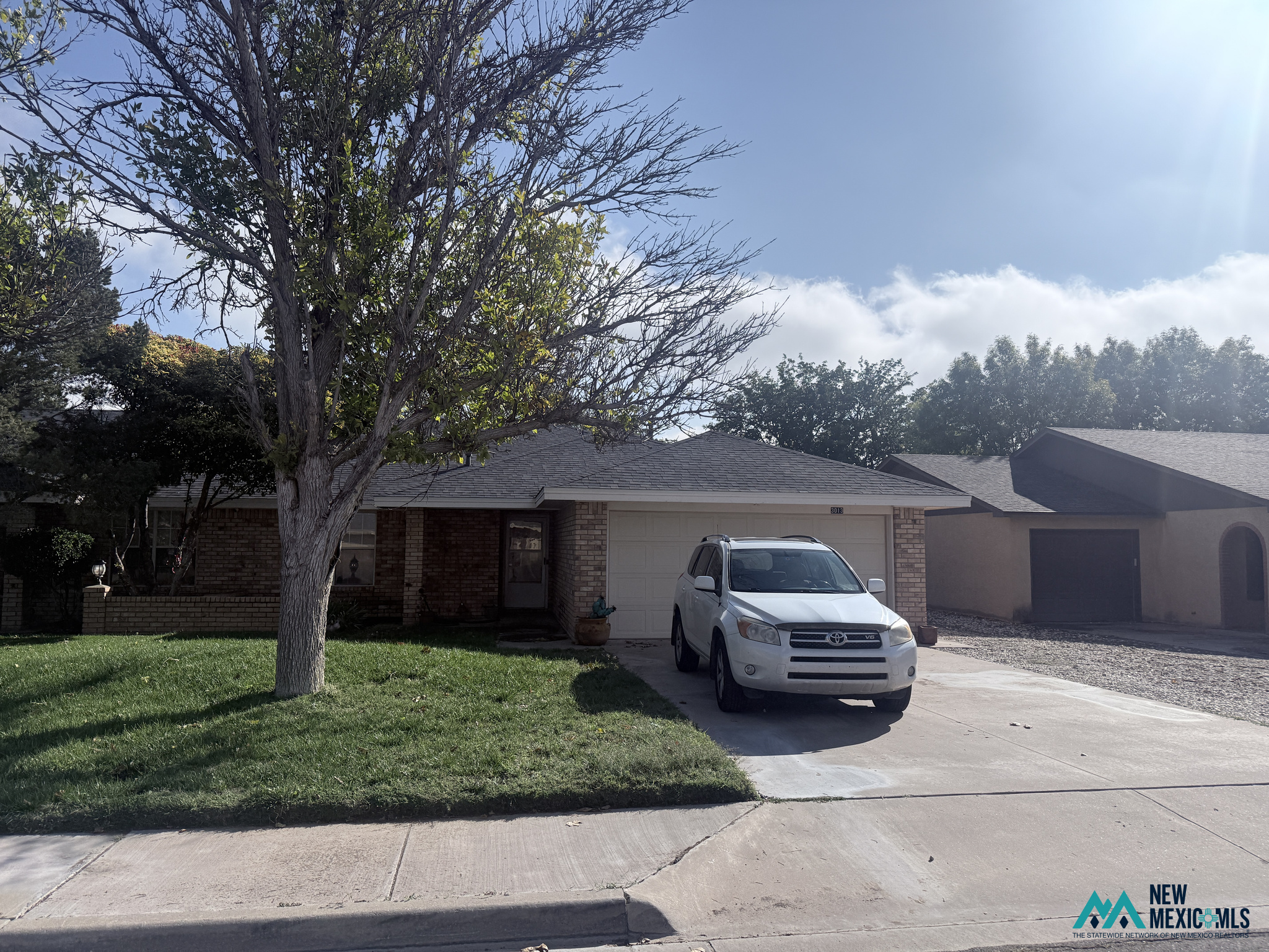 3013 Alhambra Dr — photo