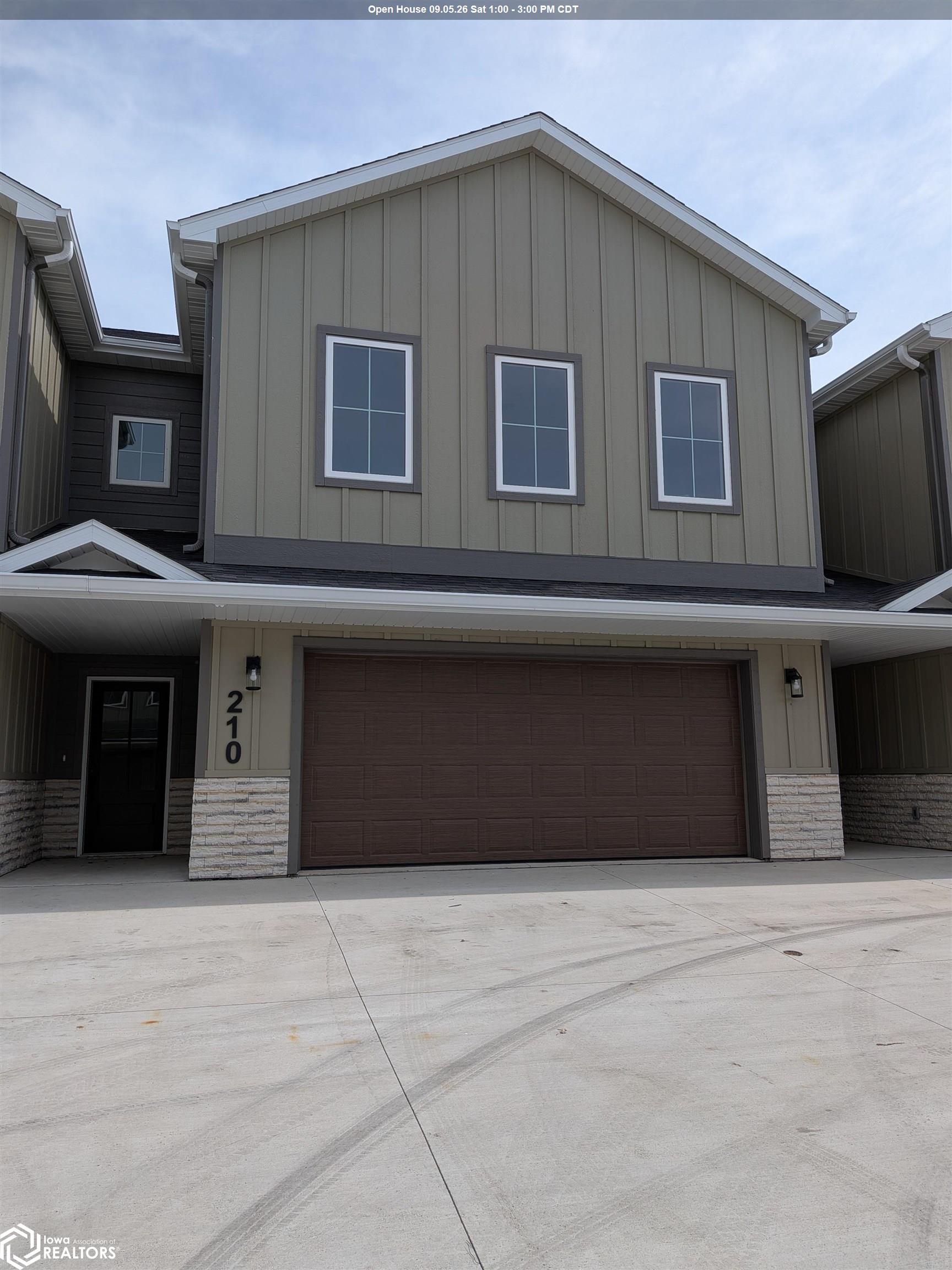 210 Stonebrook Ct. — photo