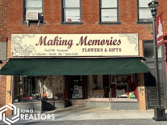108 S Madison Street — photo