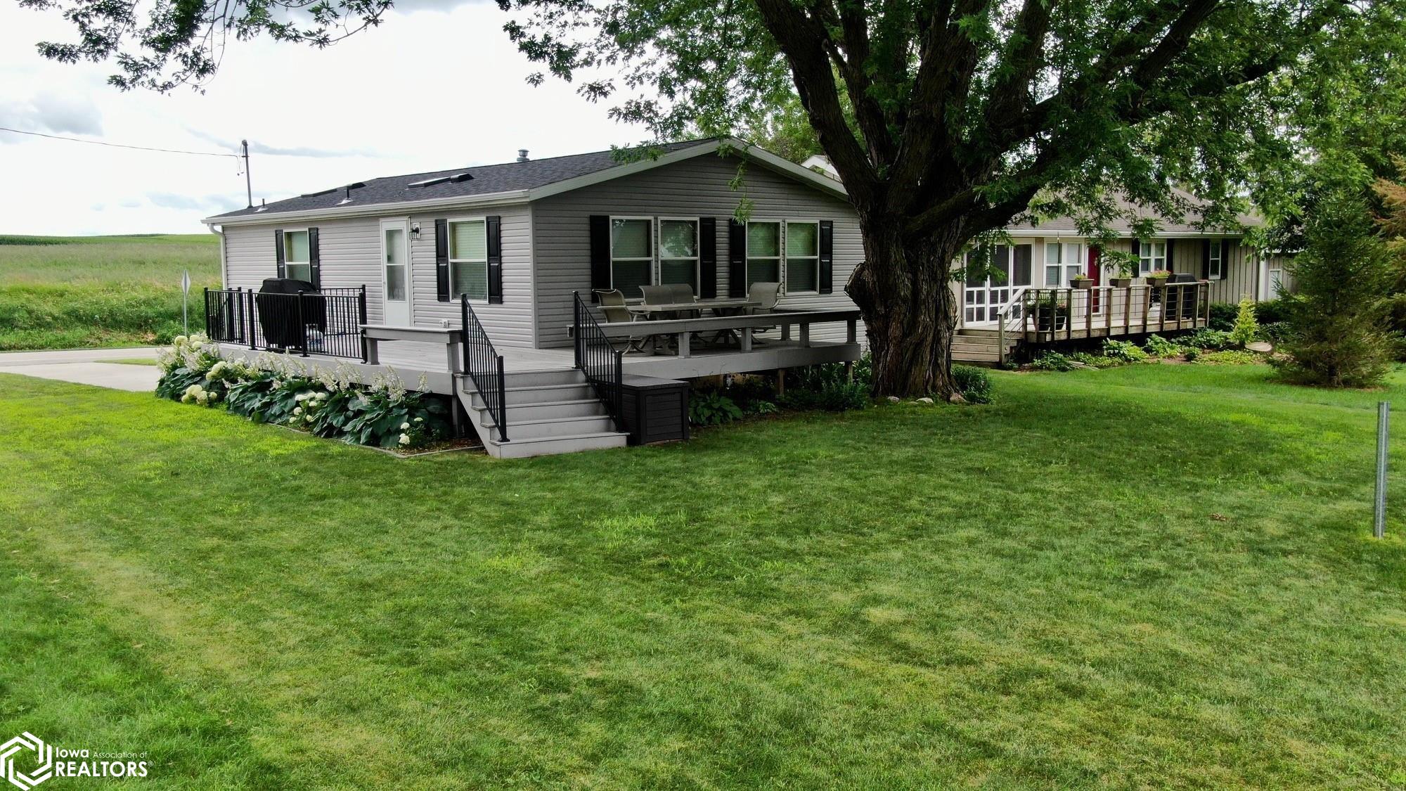 1831 Page Avenue — photo
