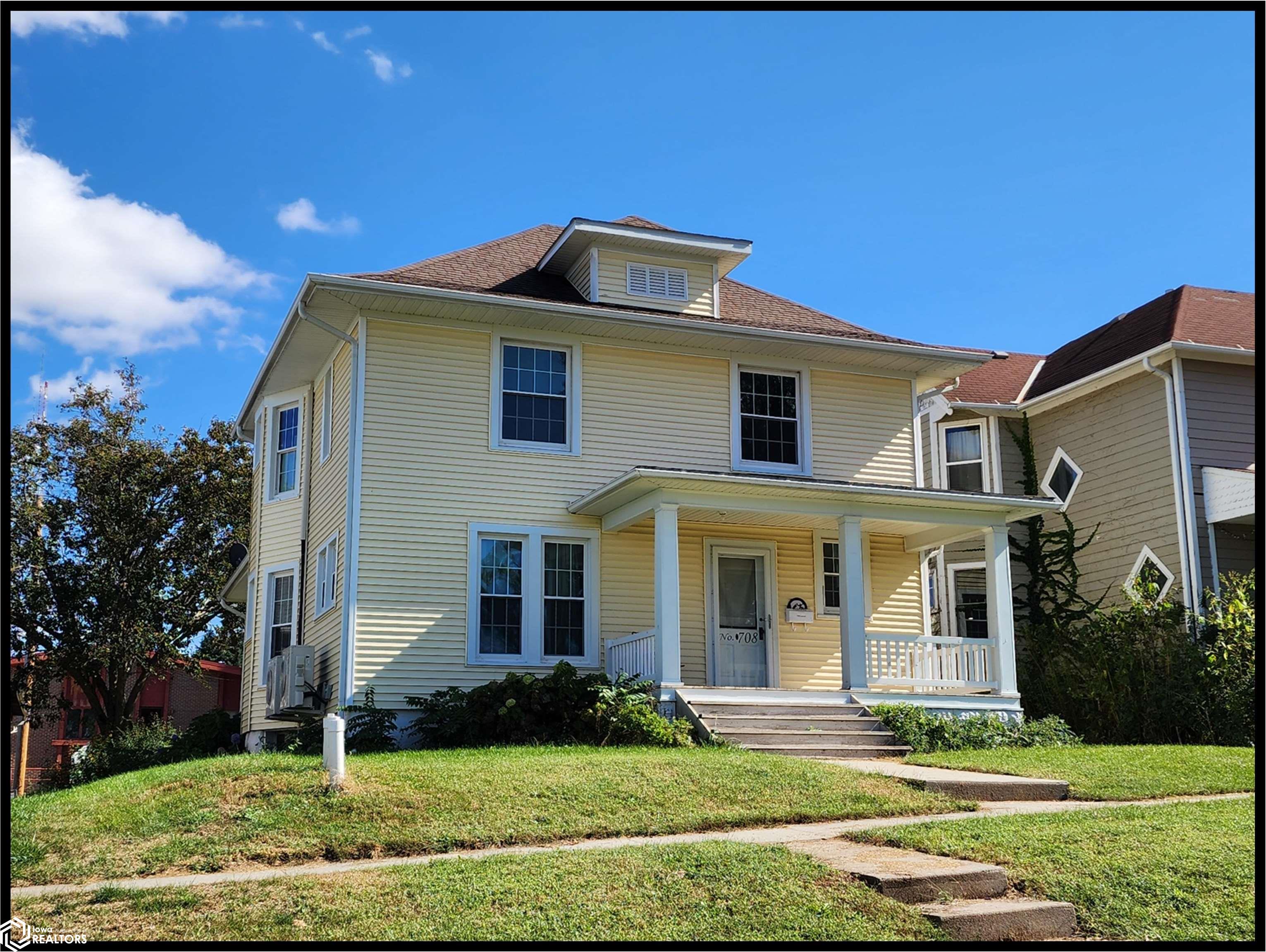 708 Locust Street — photo