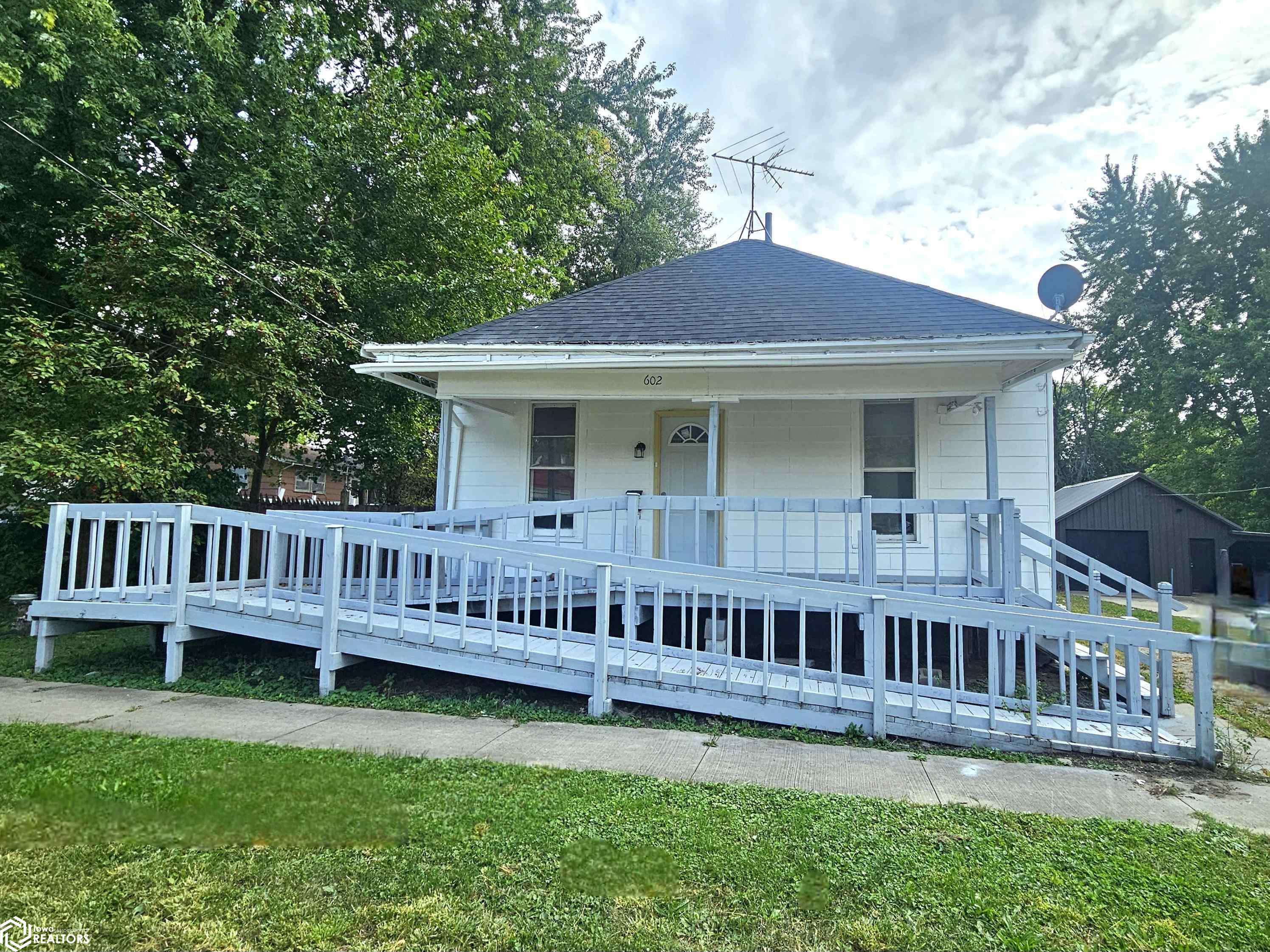 602 W Jefferson Avenue — photo