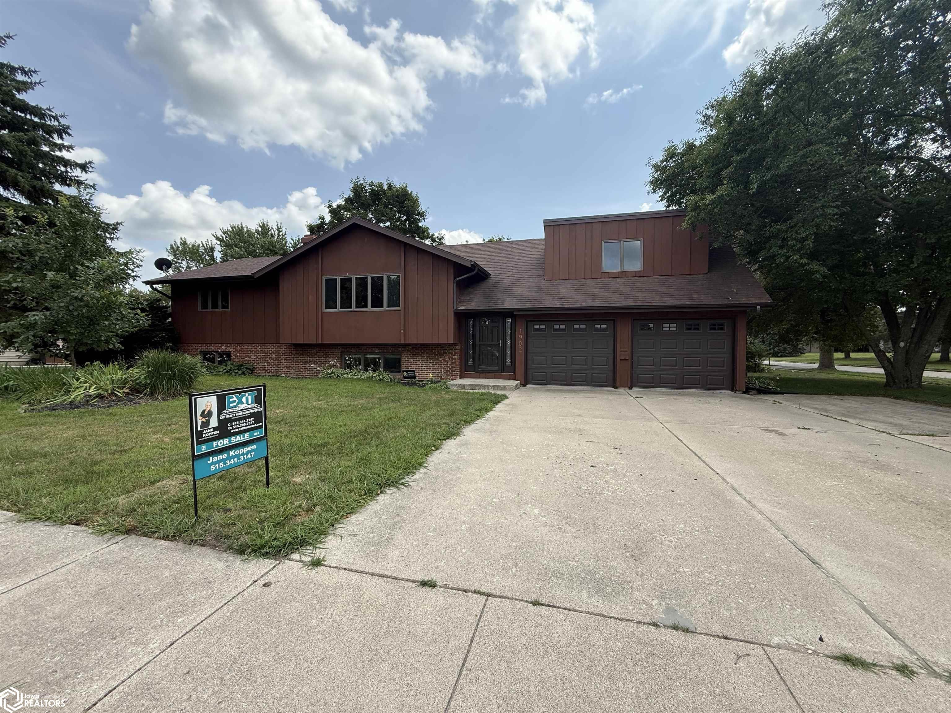 1902 E Lucas Street — photo