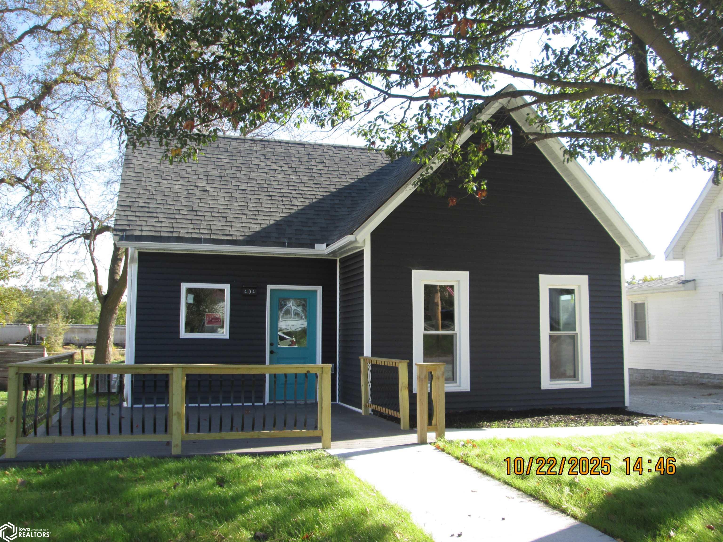 404 Main Street — photo