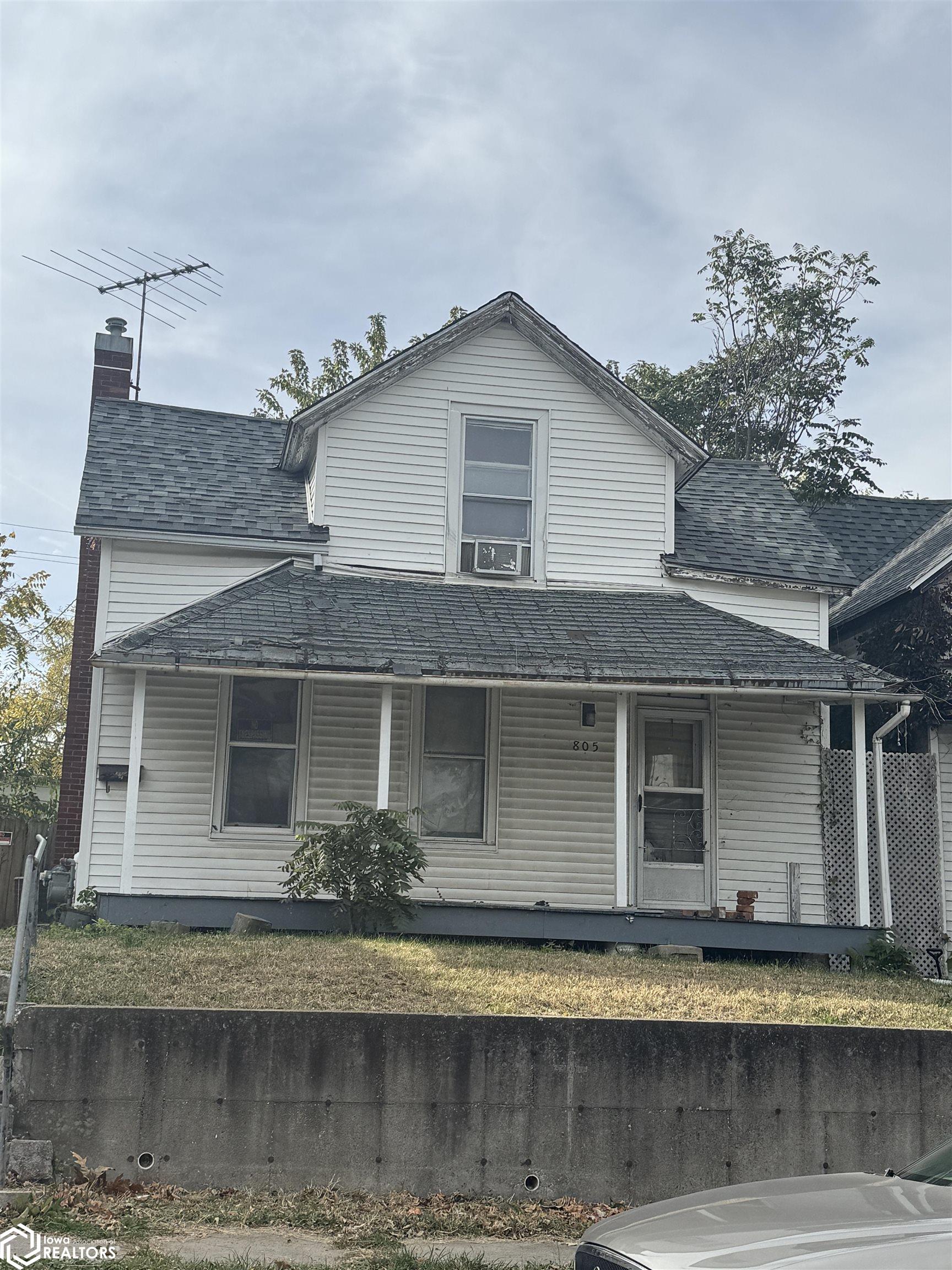 805 S 9th Street — photo