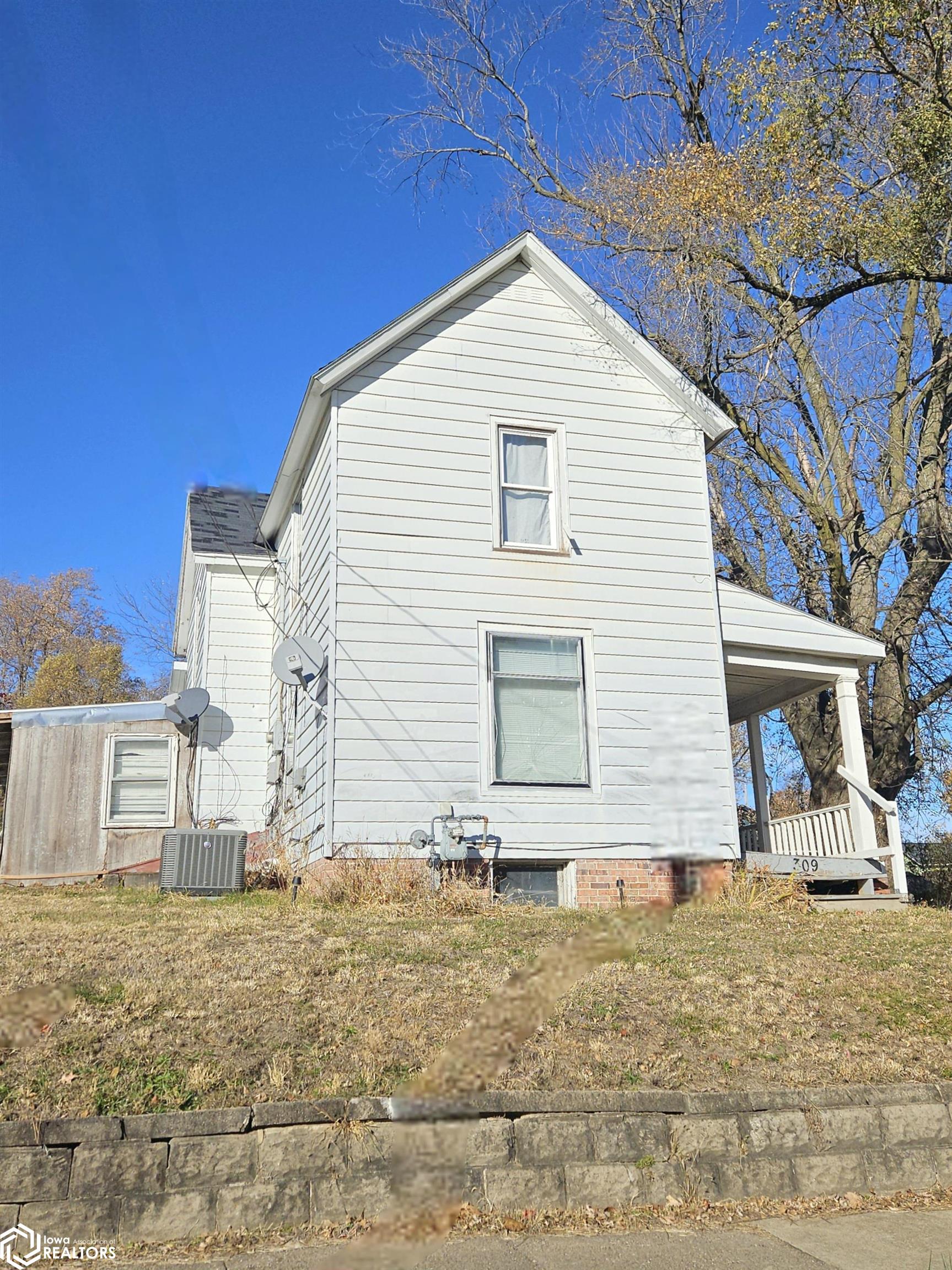 309 E Lowe Avenue — photo