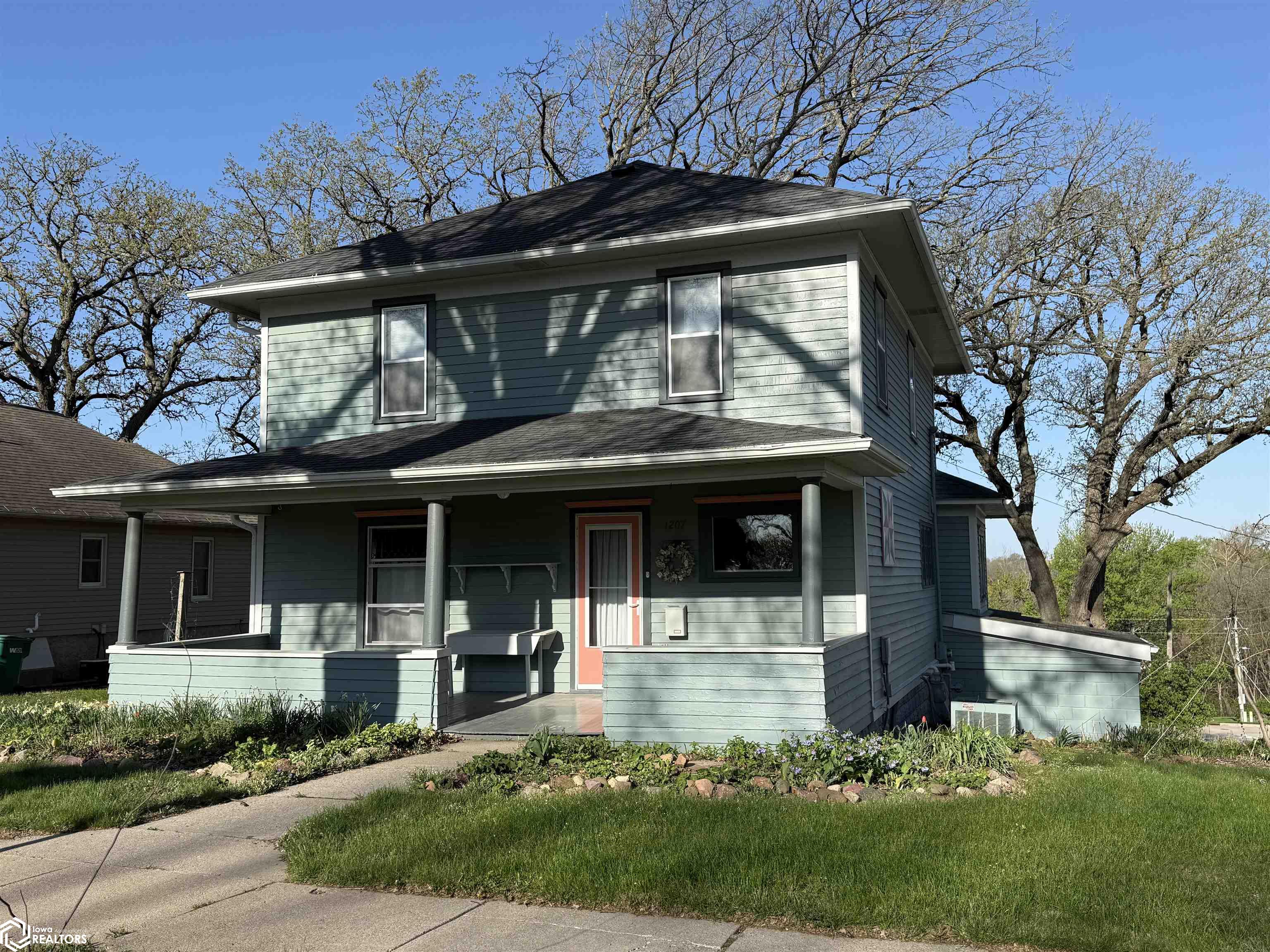 1207 Grove Avenue — photo