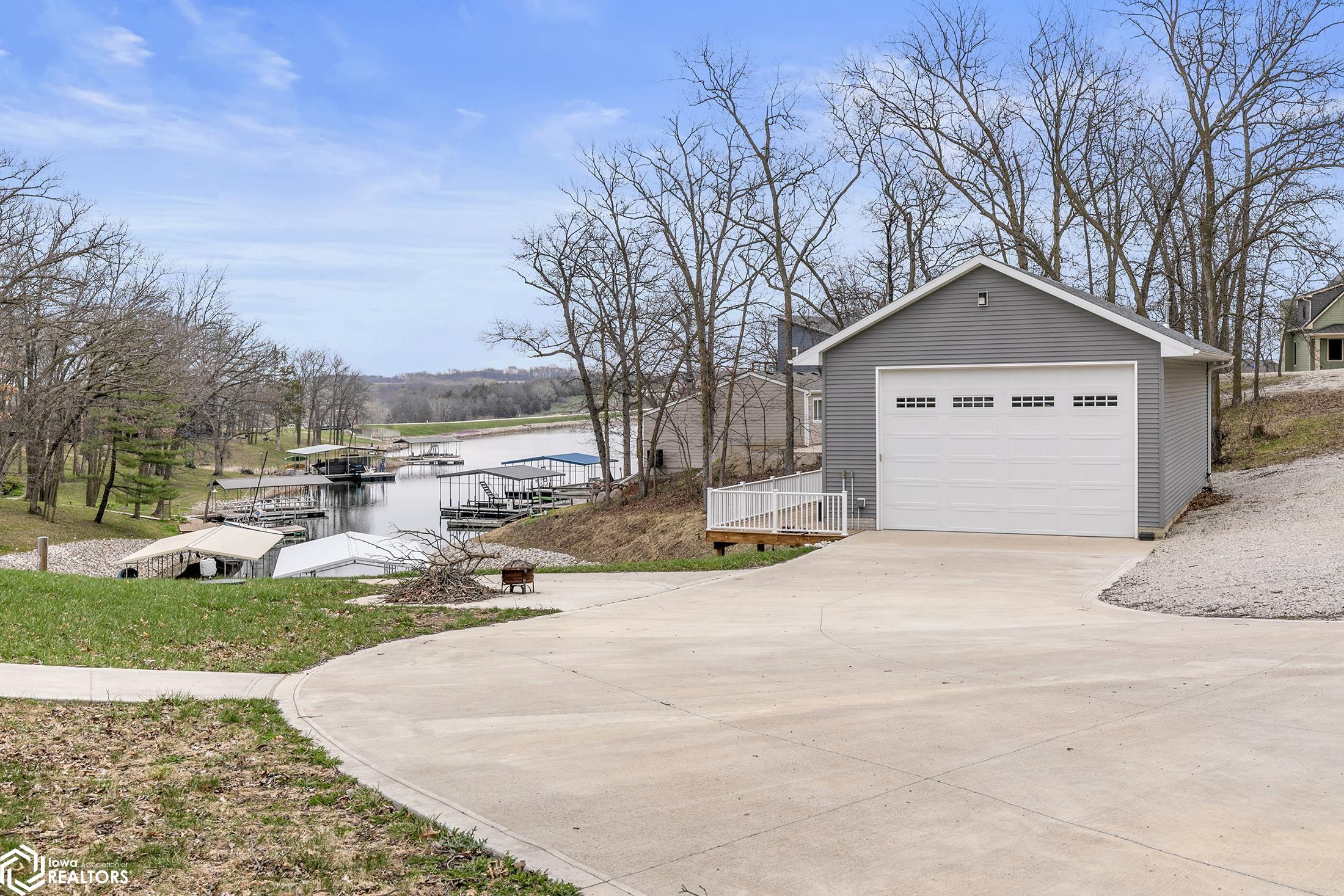 3148 Fairview Place — photo