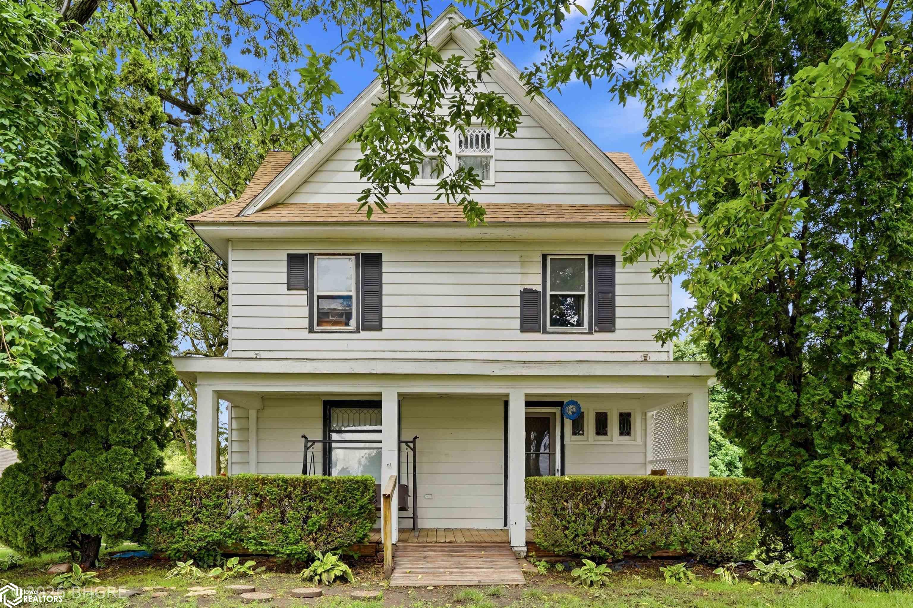 1206 S Elm Street — photo