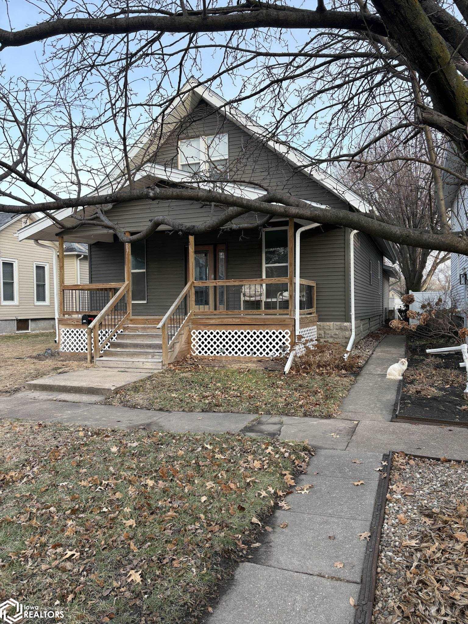 207 E Valley Street — photo