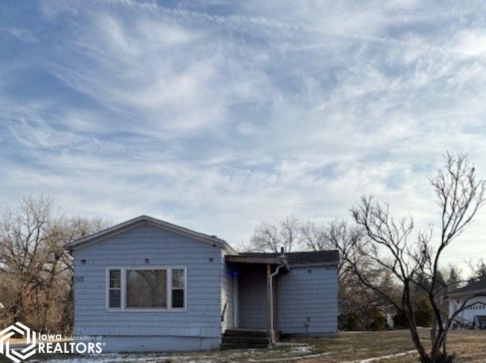 501 Shoquoquon Drive — photo