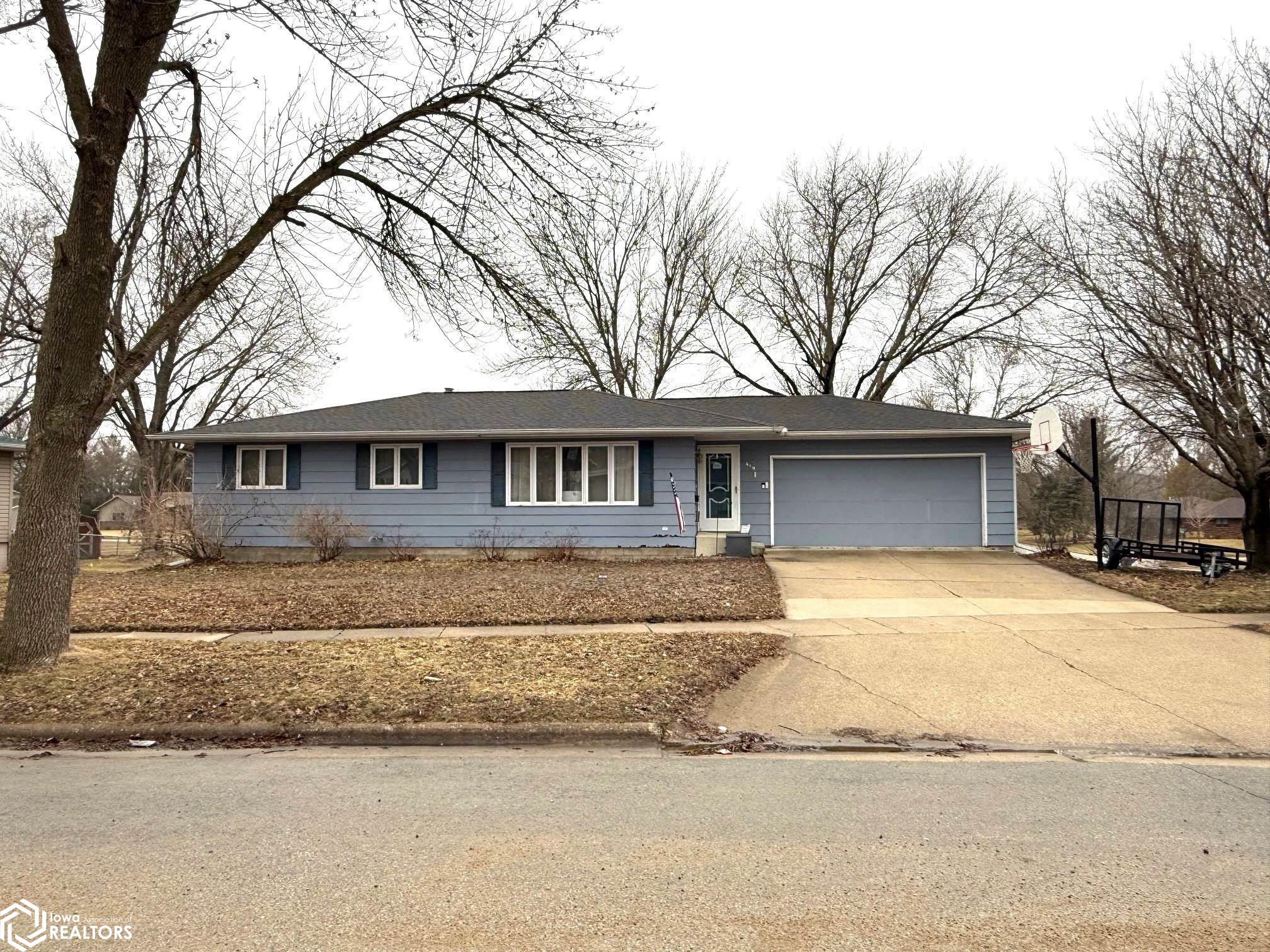 419 W Overmeyer Drive — photo