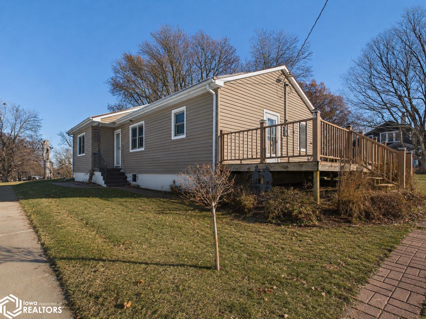 201 S First Street — photo